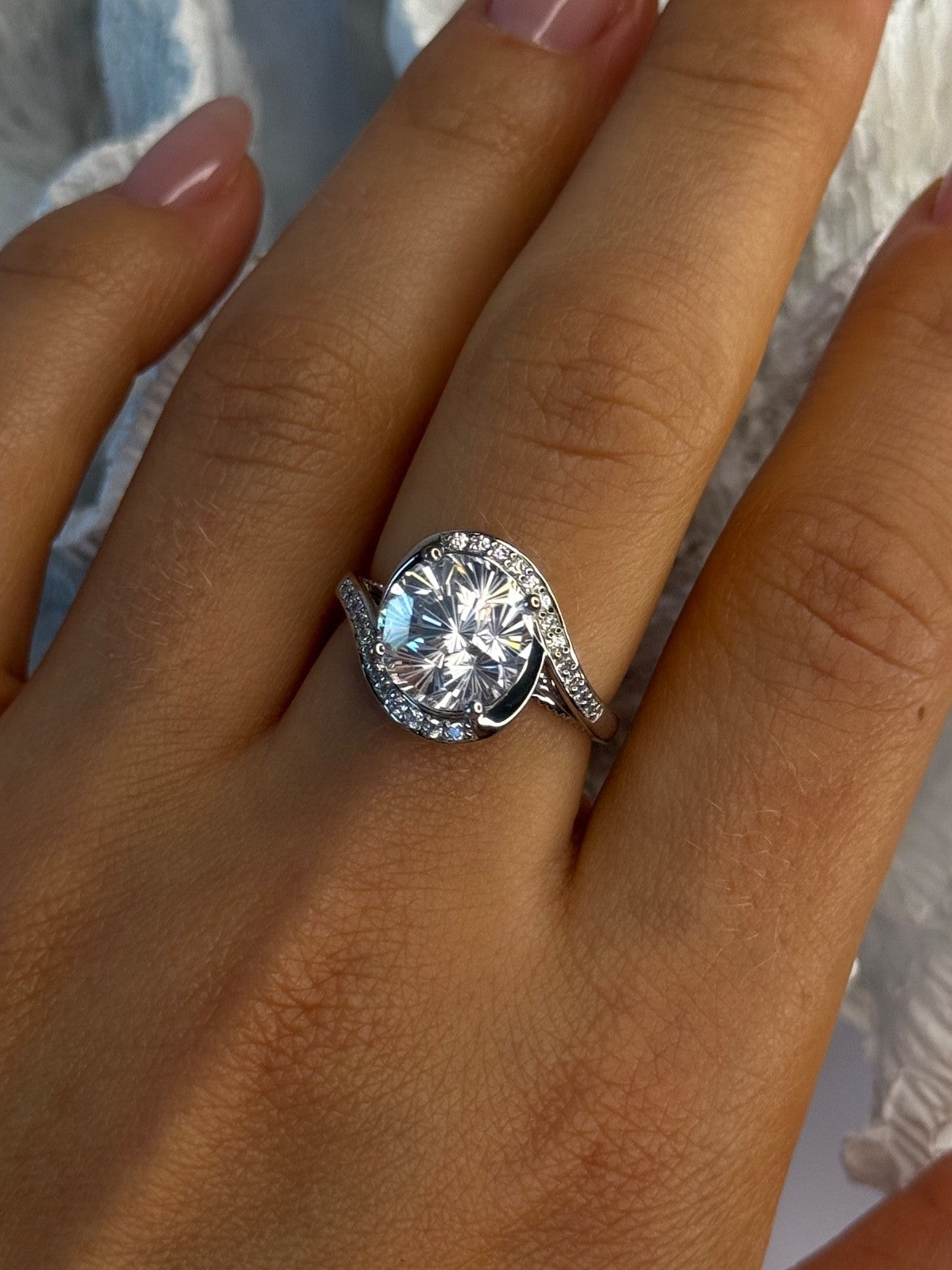 Shiny 925 Sterling Silver Cz Ring Size 8