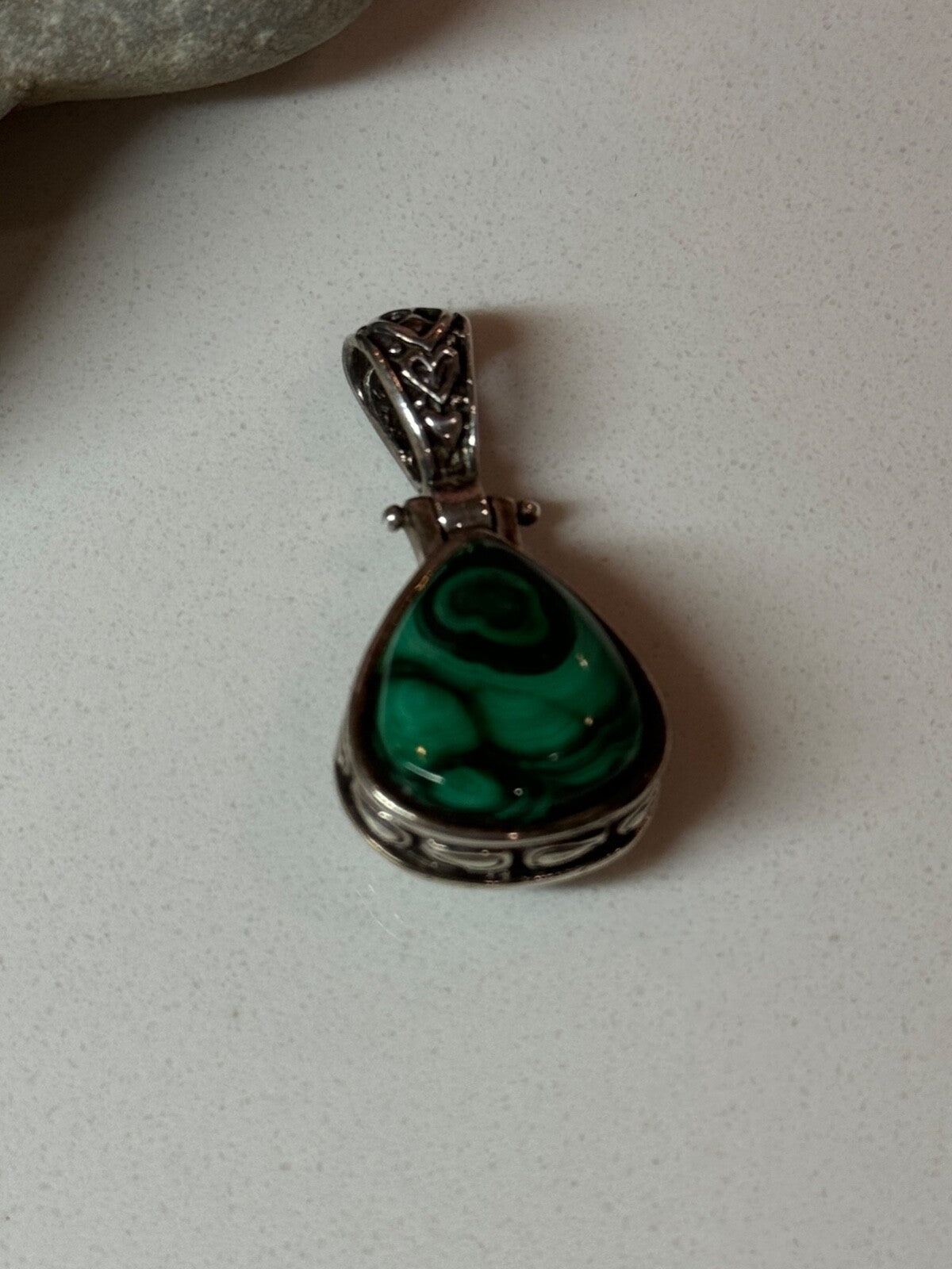 925 Sterling Silver Green Agate Pendant Length 1.4 Inch