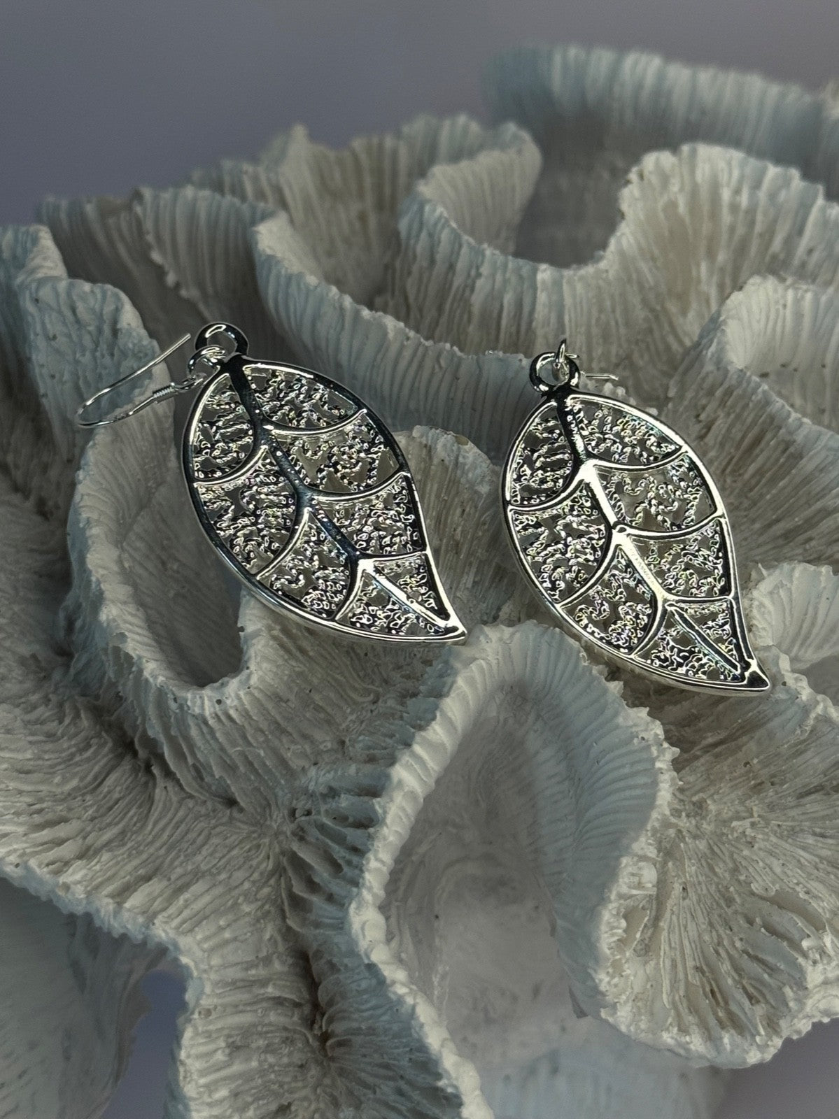 Beautiful Design Leaf 925 Sterling Silver Earrings Length 2.20 Inch