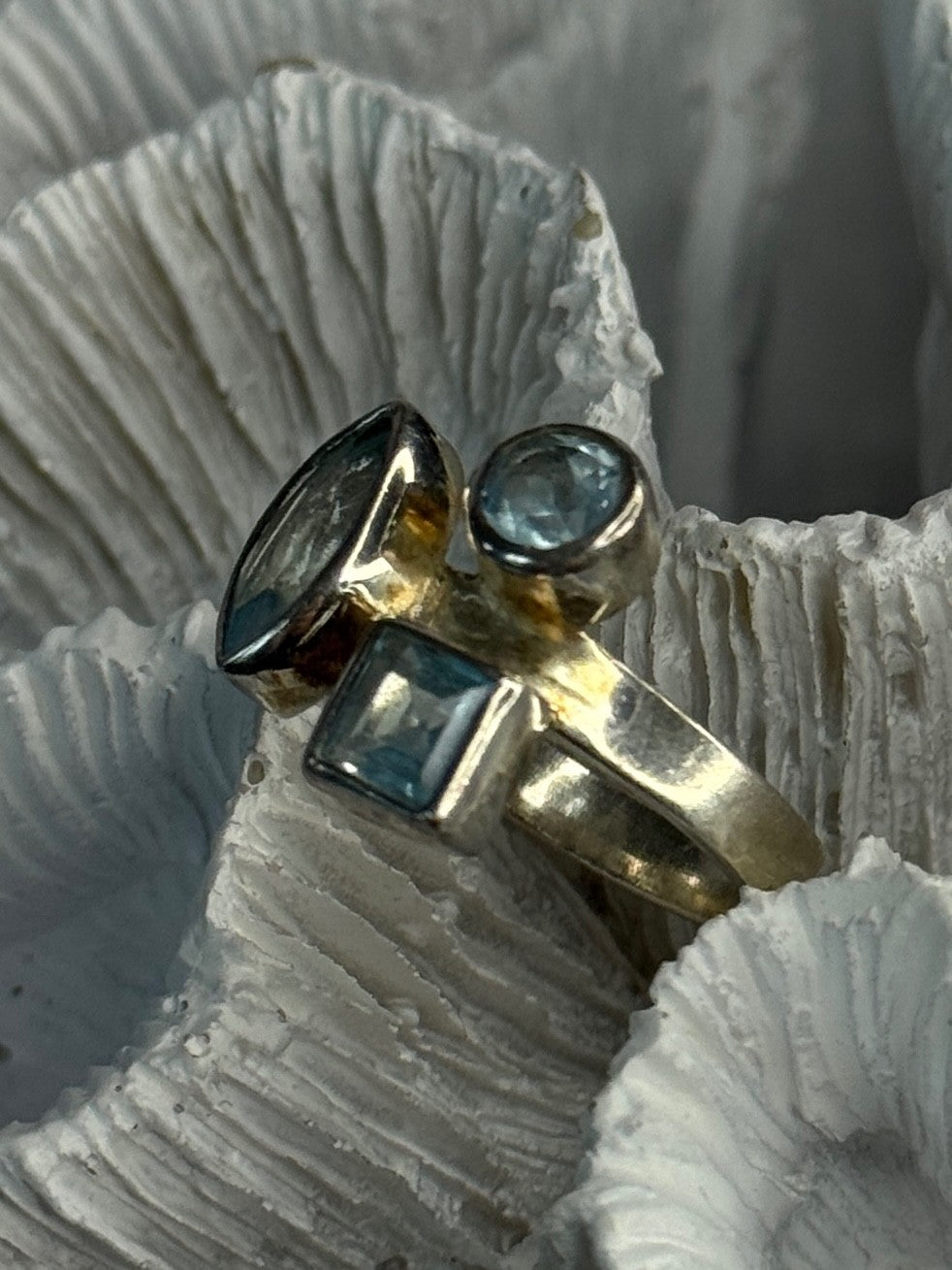 925 Sterling Silver Blue Topaz Ring Size 7