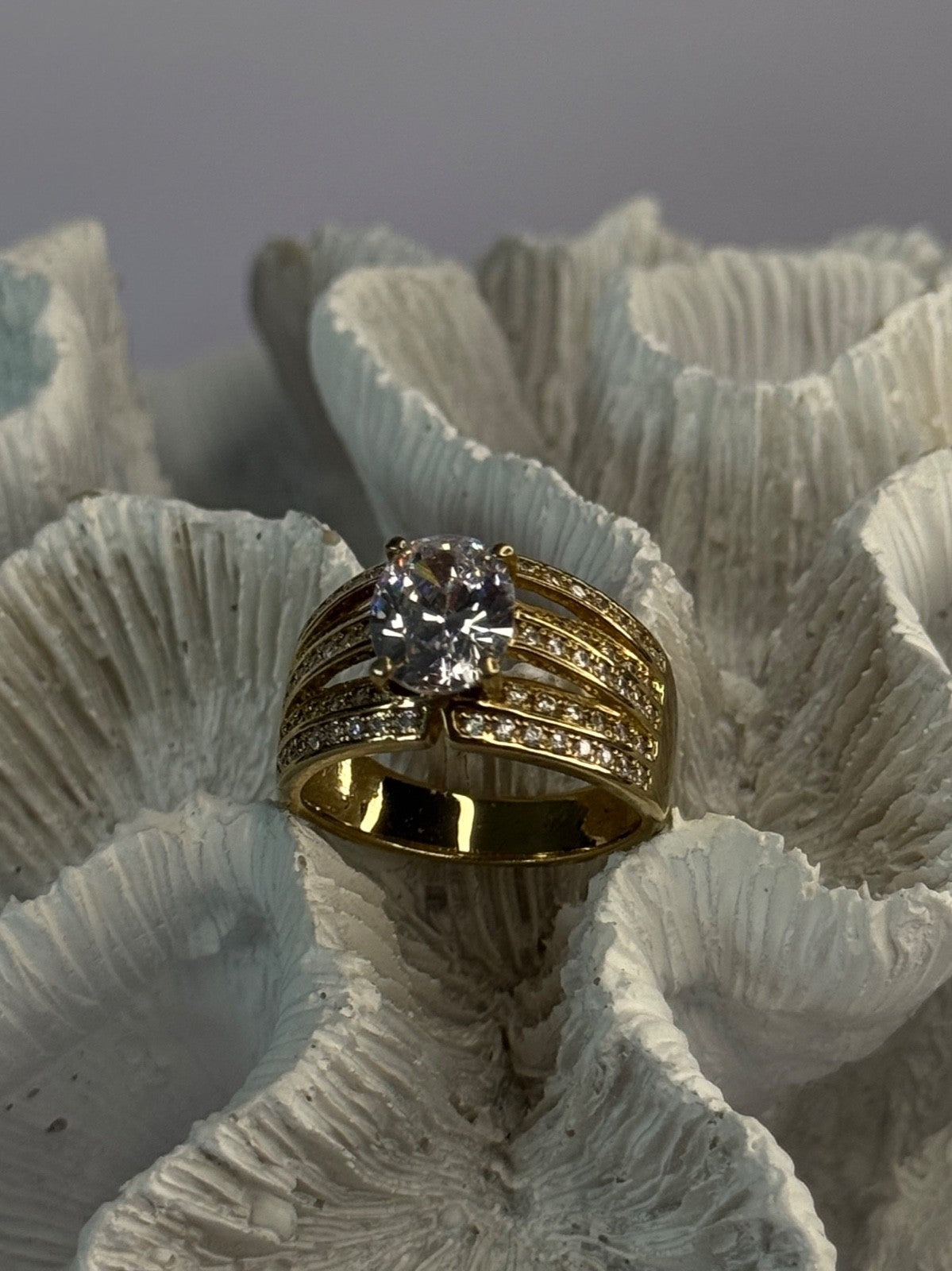 Beautiful 925 Sterling Silver Gold Plated CZ Ring Size 9