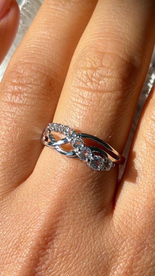 Lovely 925 Sterling Silver Cz Ring Size 8.5