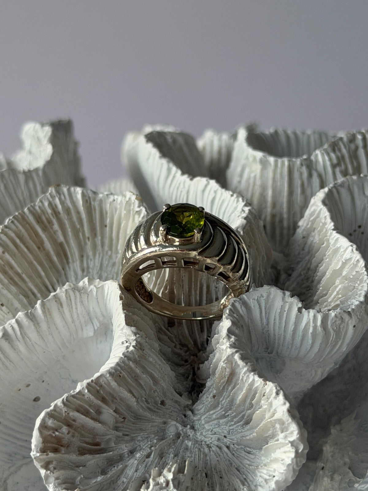 925 Sterling Silver Peridot Ring Size 6