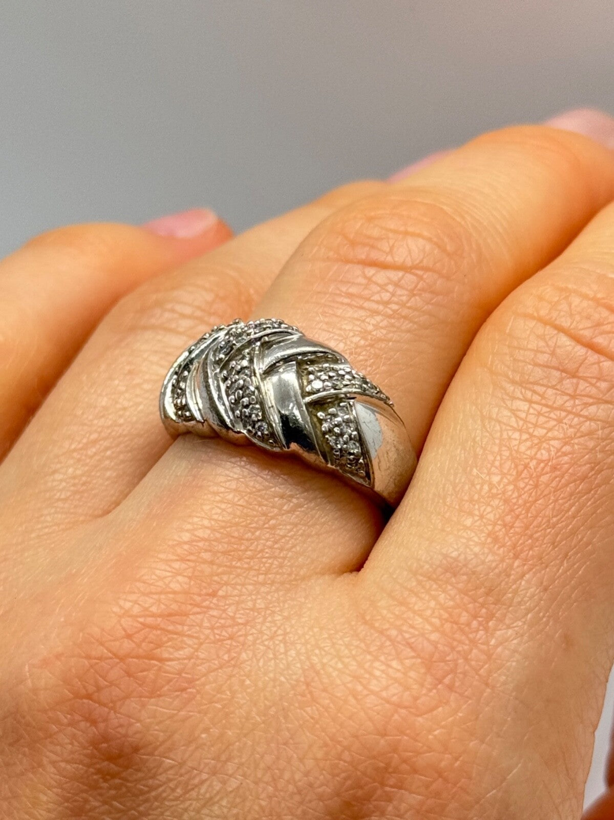 925 Sterling Silver Diamonds Ring Size 8