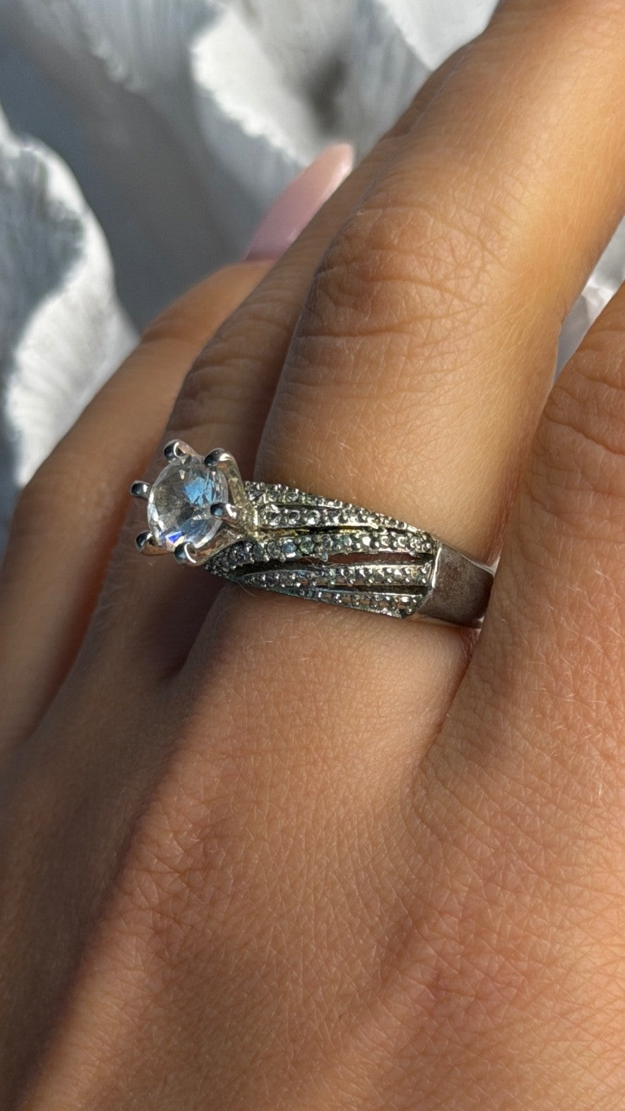 Beautiful 925 Sterling Silver Cz Ring Size 8