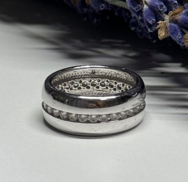 925 Sterling Silver CZ Ring Size 6