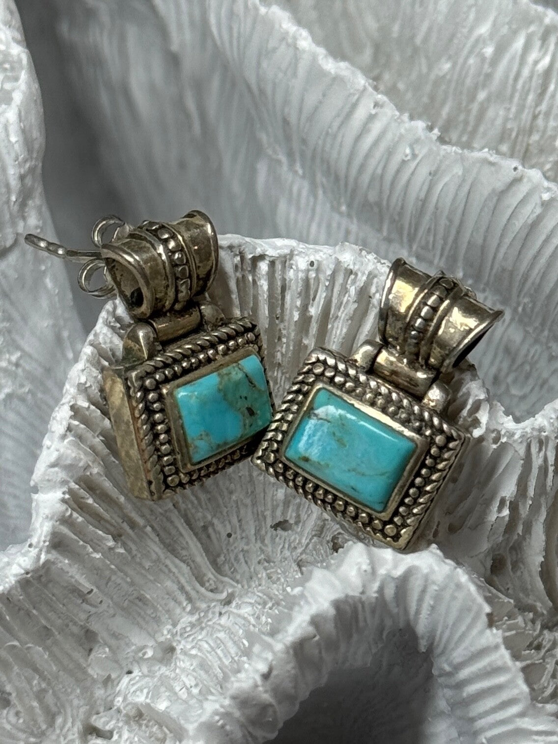 Vintage 925 Sterling Silver Turquoise Earrings Length 0.7 Inch