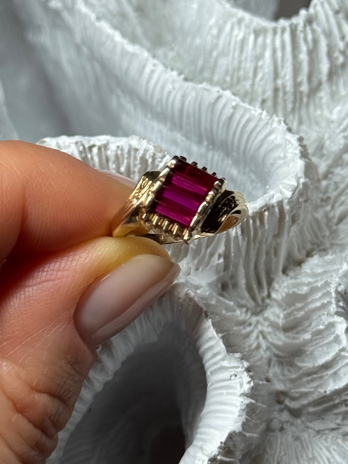 14K Yellow Gold Ring Ruby Size 2.5
