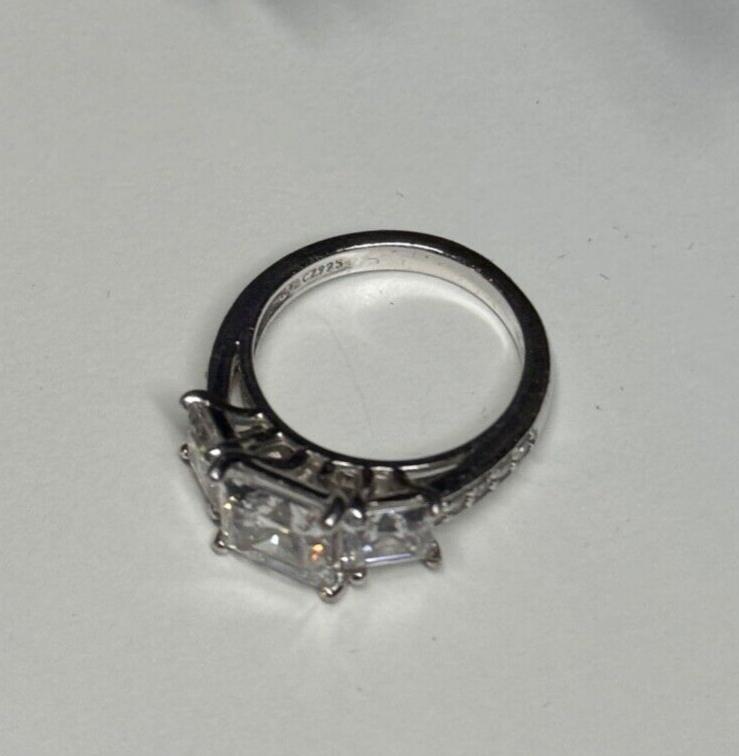 925 Sterling Silver Ring Size 5.5
