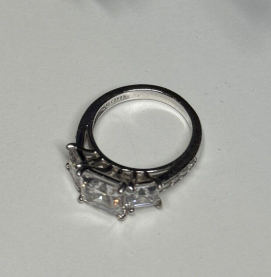 925 Sterling Silver Ring Size 5.5