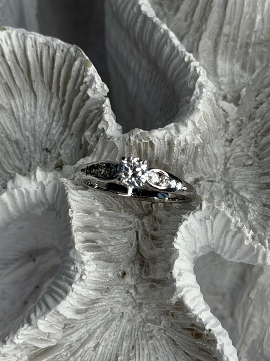 GOC 925 Sterling Silver Cz 0.77 ct Ring Size 7