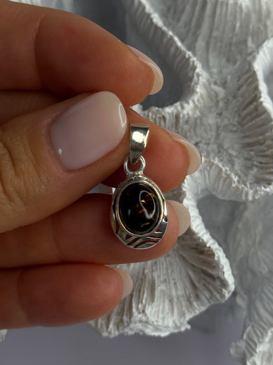 925 Sterling Silver Amber Pendant Length 0.90 Inch