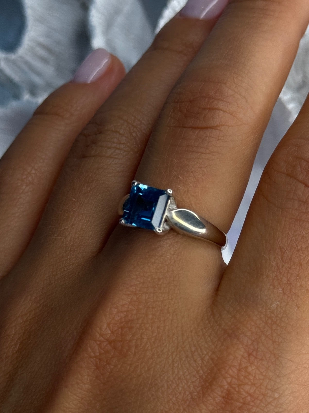 925 Sterling Silver Blue Topaz Ring Size 8