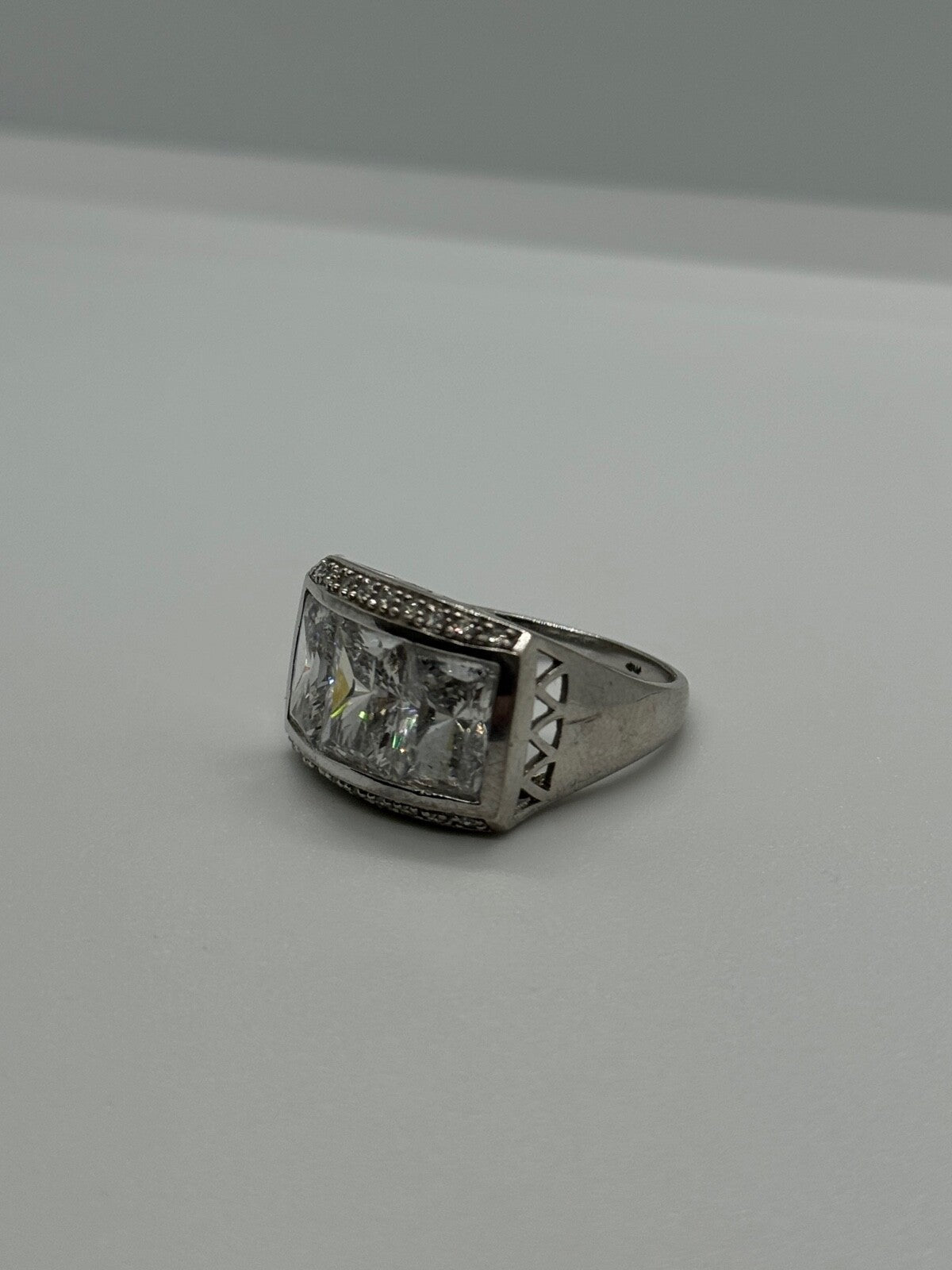 925 Sterling Silver CZ Ring Size 7