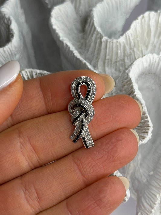 10K White Gold White & Black Diamonds Pendant