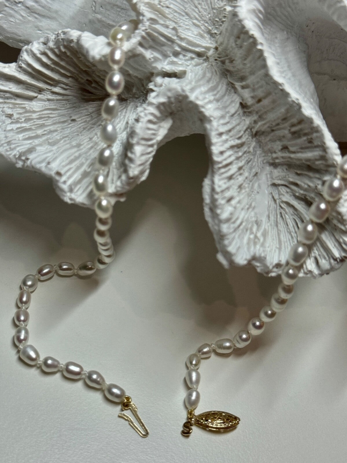 14K Yellow Gold Clasp Fresh Water Pearl Necklace 18 Inch