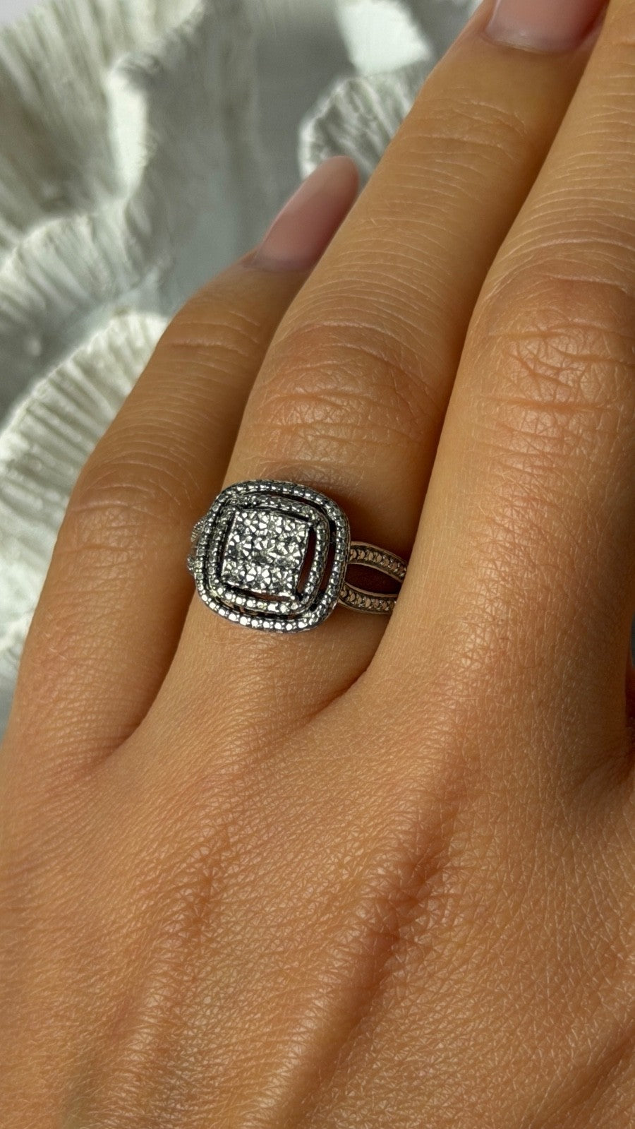 Beautiful 925 Sterling Silver Diamond Ring Size 7