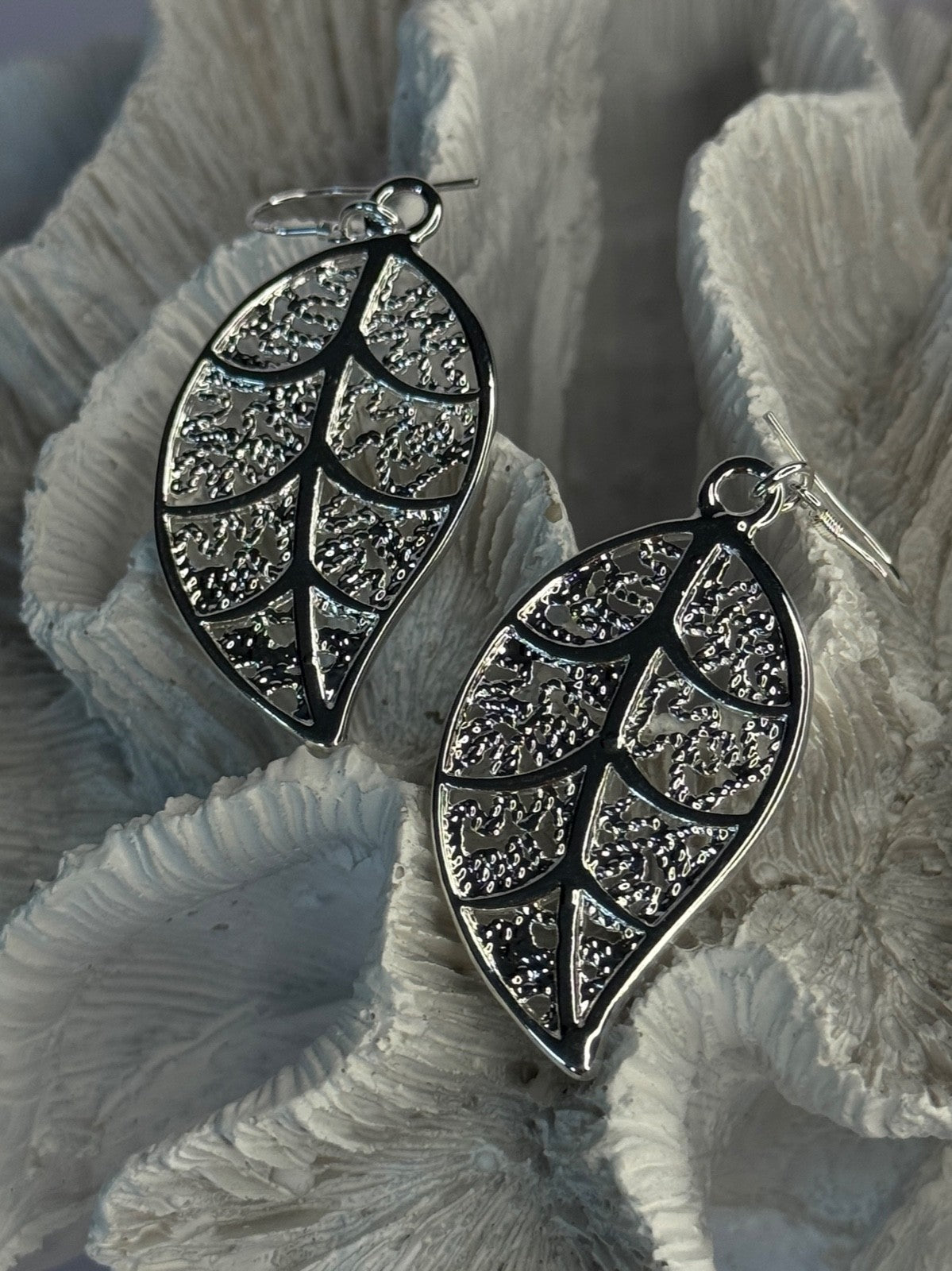 Beautiful Design Leaf 925 Sterling Silver Earrings Length 2.20 Inch