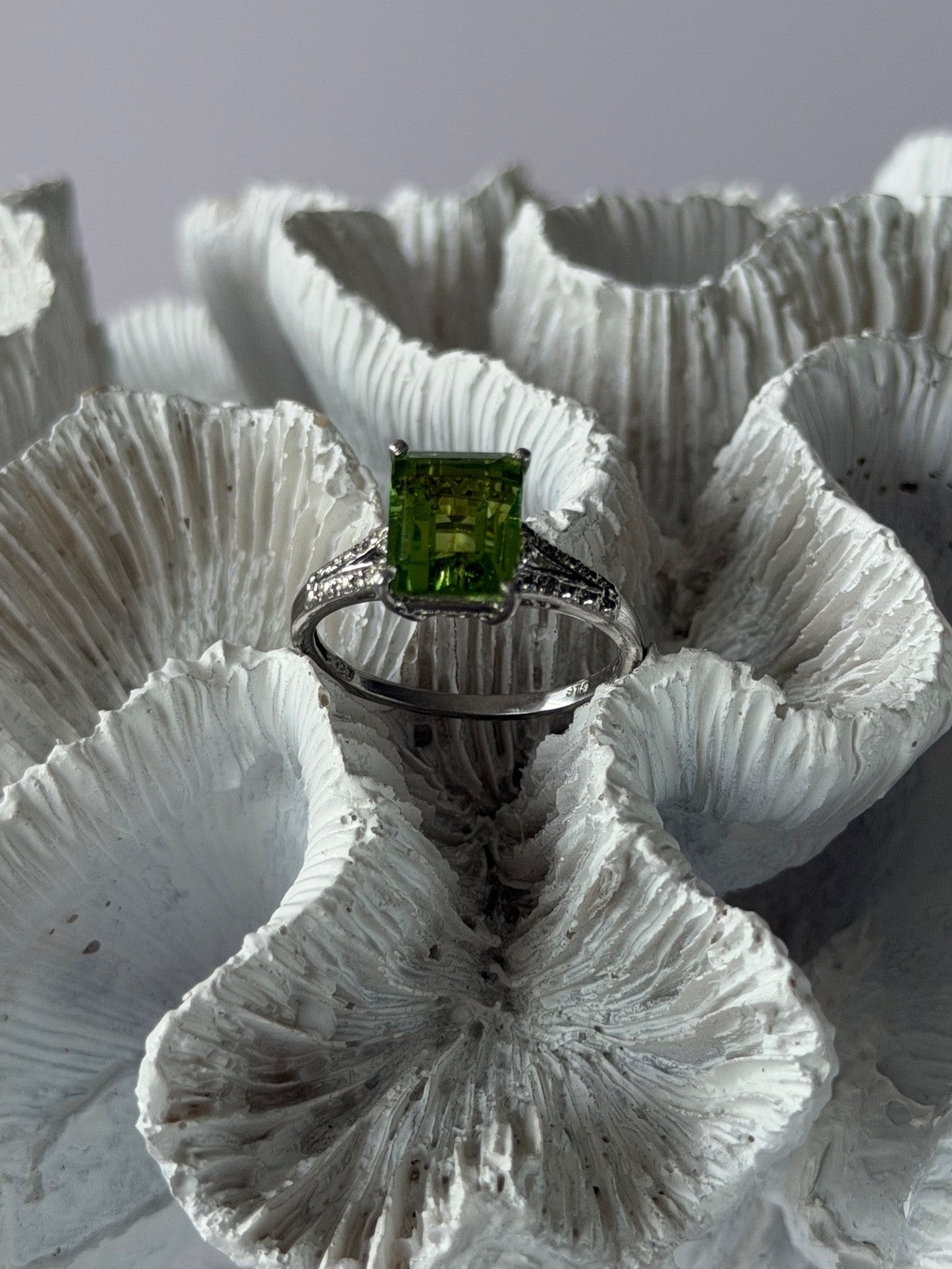 925 Sterling Silver Peridot Ring Size 10