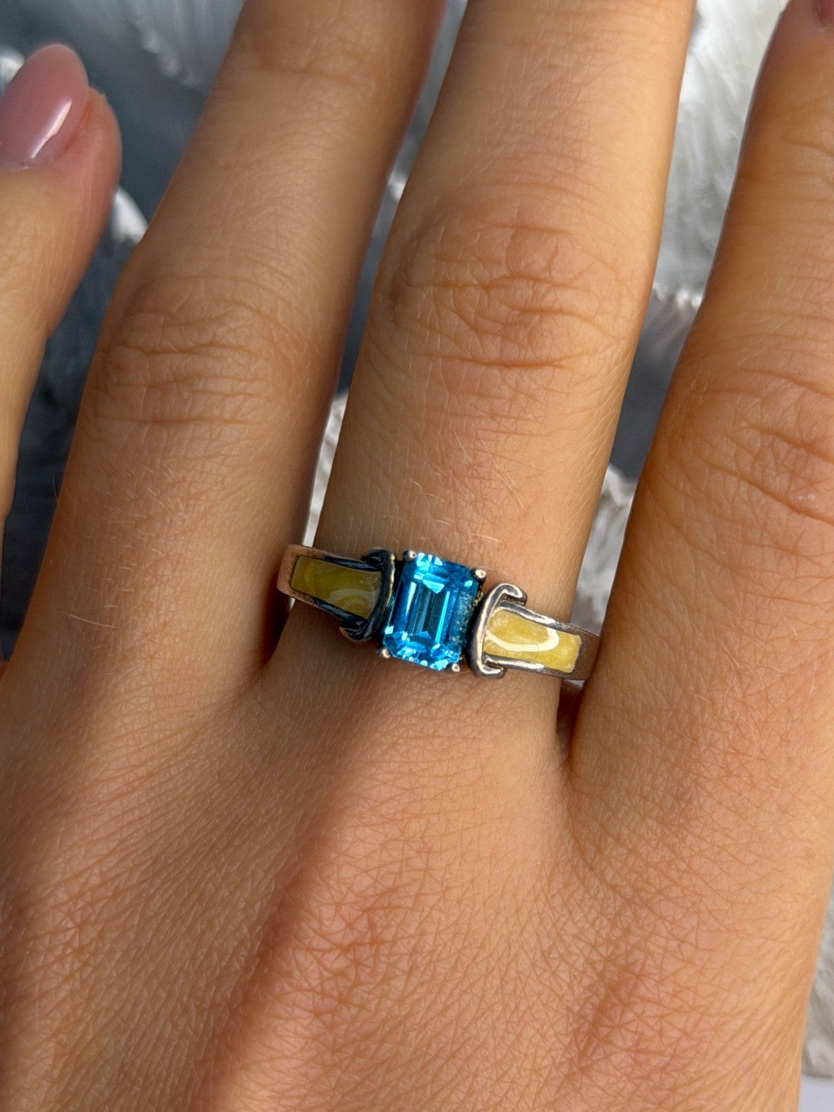 Avon 925 Sterling Silver Topaz & Enamel Ring Size 10