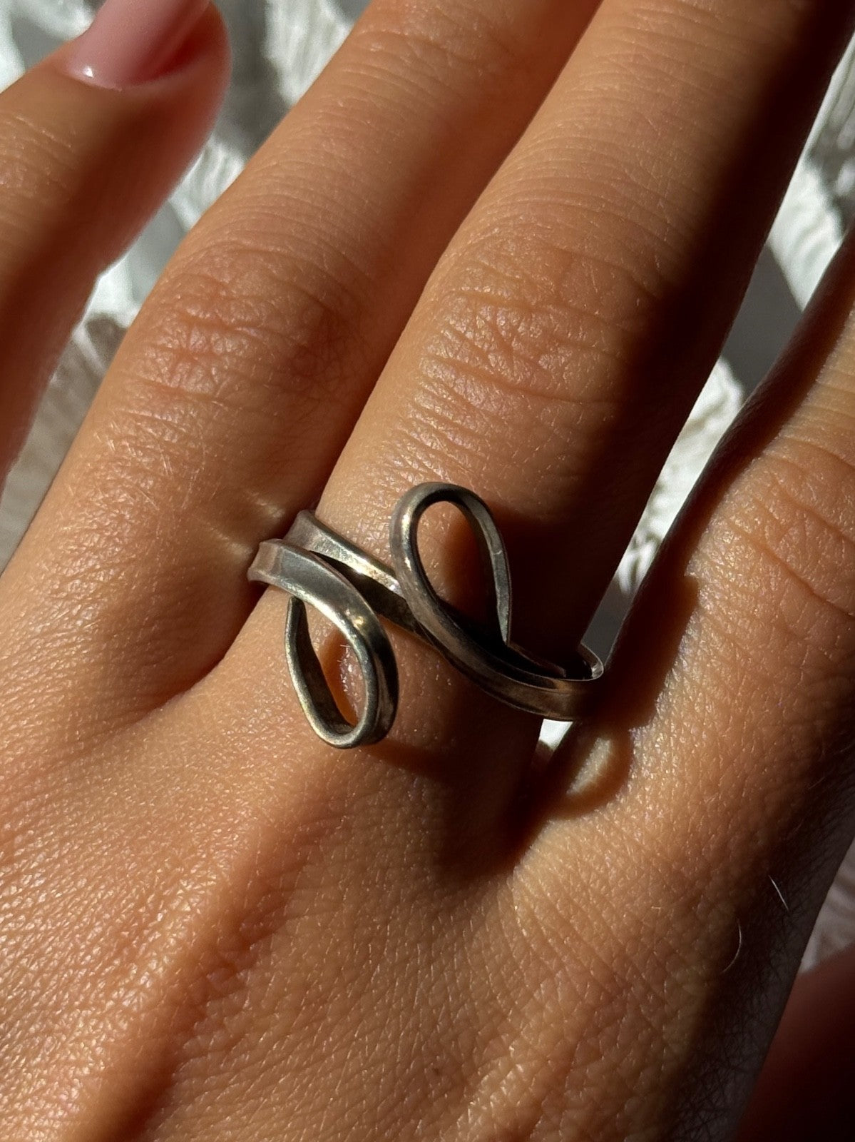 Unique Design 925 Sterling Silver Ring Size 9
