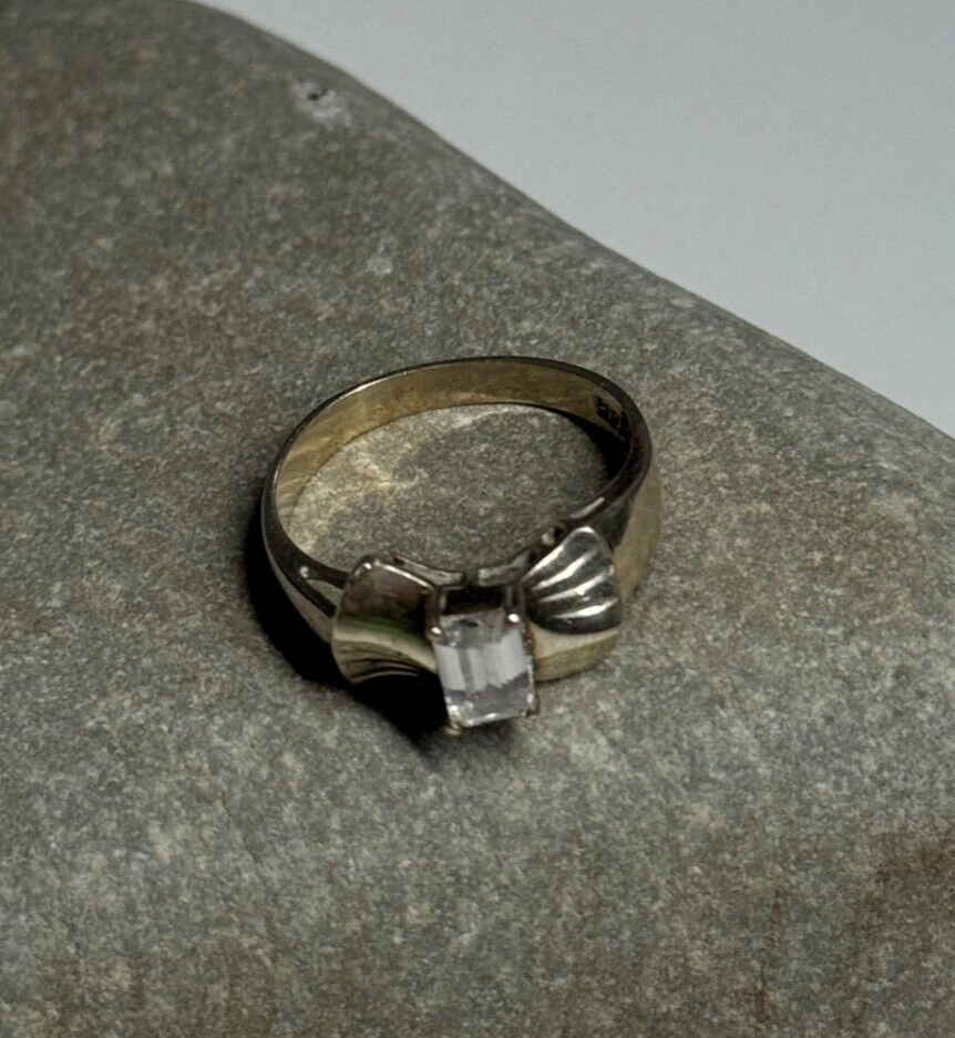 925 Sterling Silver Beryl Bow Ring Size 6
