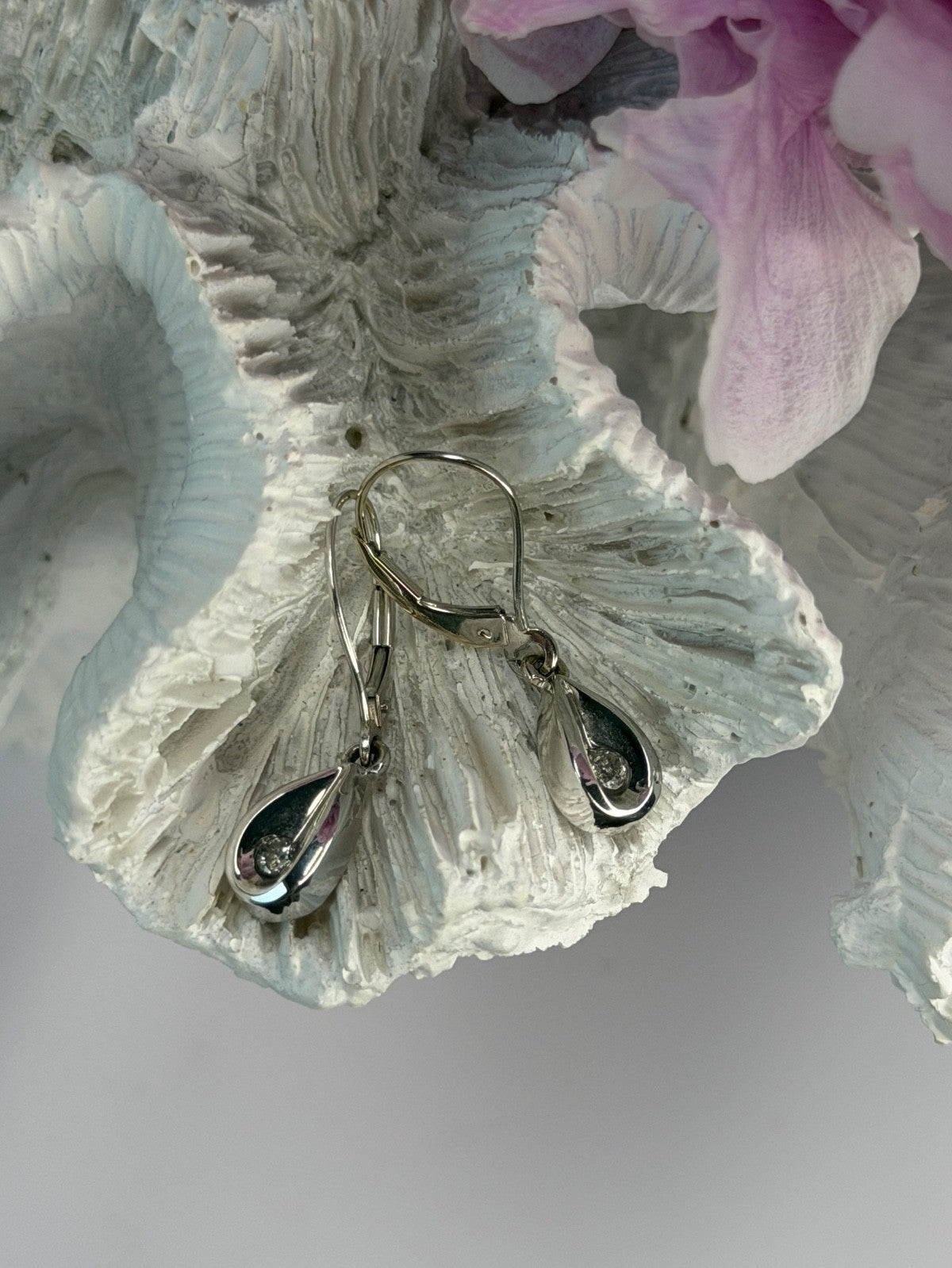 14K White Gold Diamond 0.12 ct Earrings
