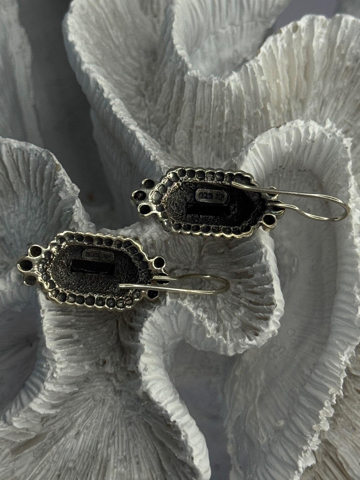 Vintage 925 Sterling Silver Onyx Earrings Length 1.50 Inch