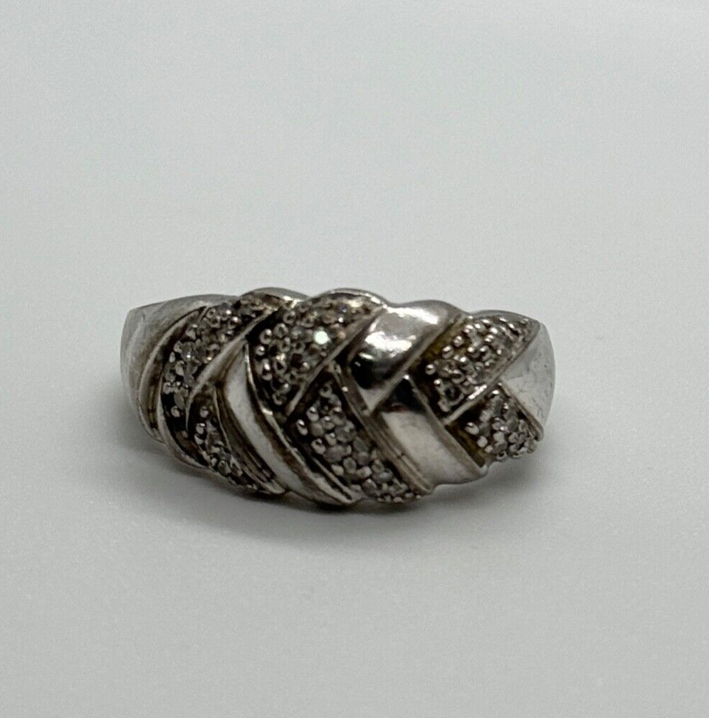 925 Sterling Silver Diamonds Ring Size 8