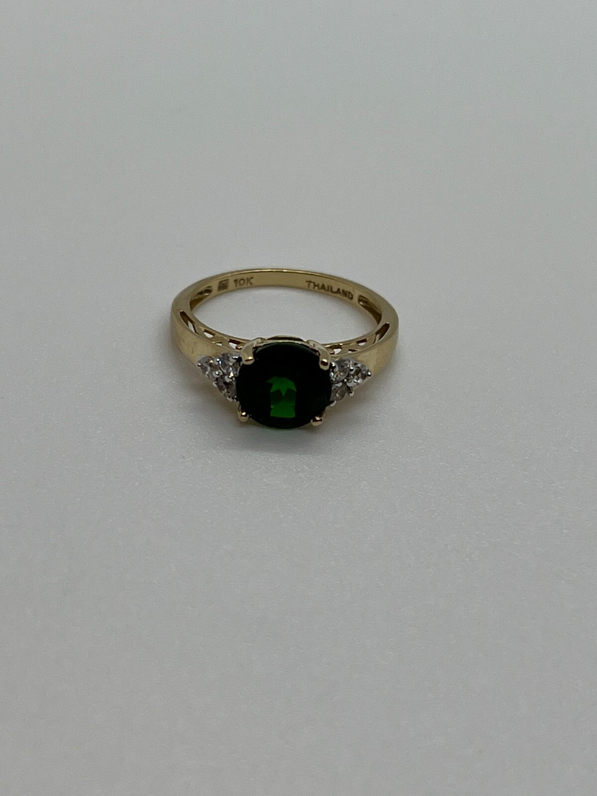 10K Yellow Gold Ring With Emerald & Diamonds Size 6