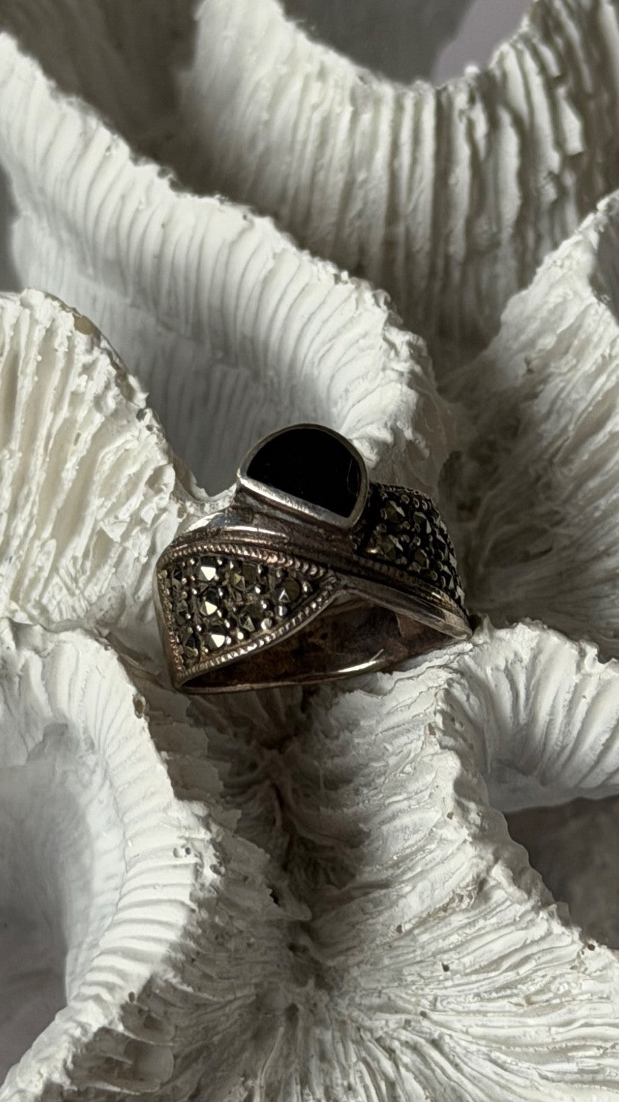 Vintage 925 Sterling Silver Onyx Marcasite Ring Size 5.5