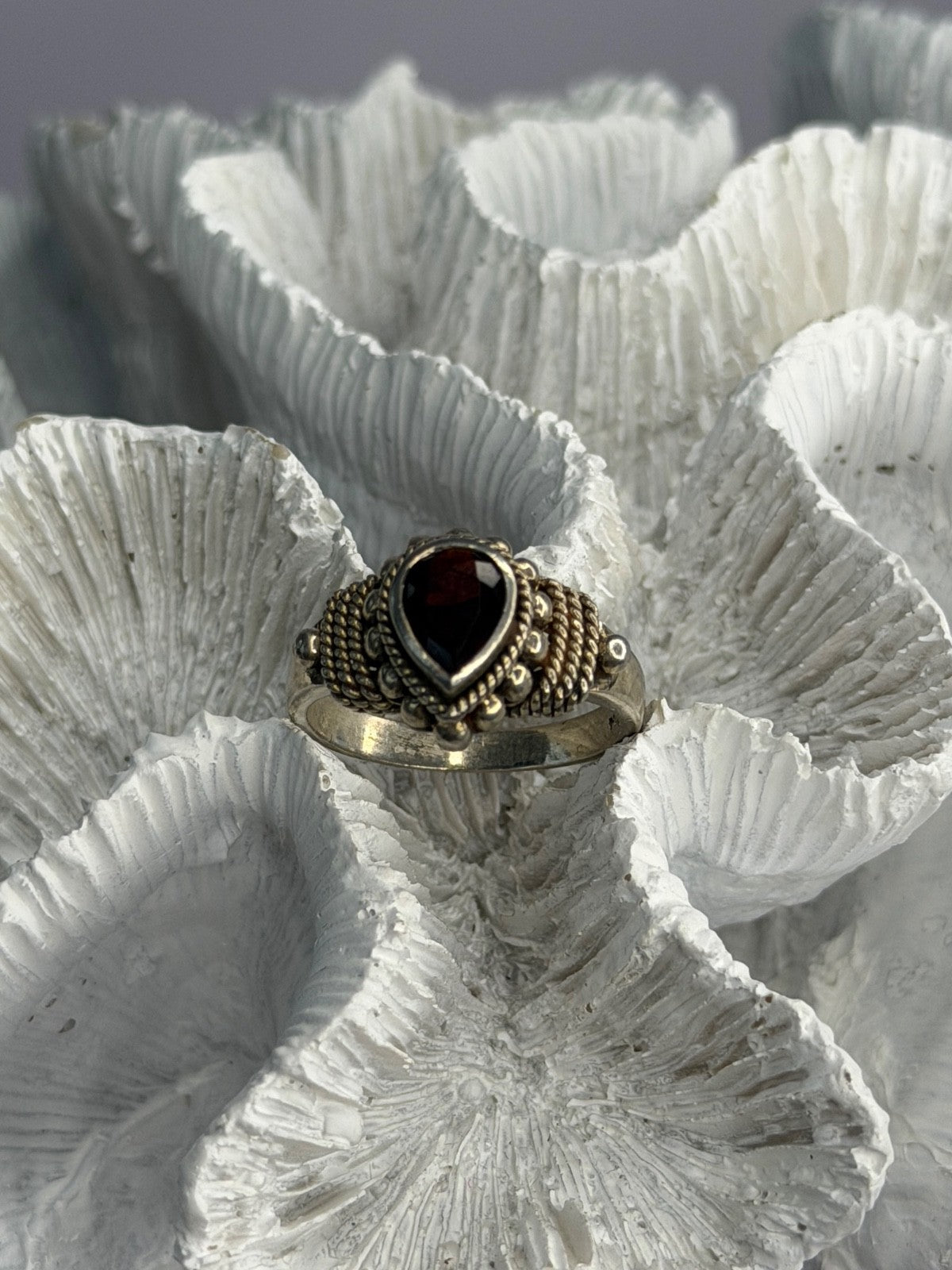 Vintage 925 Sterling Silver Garnet Ring Size 9