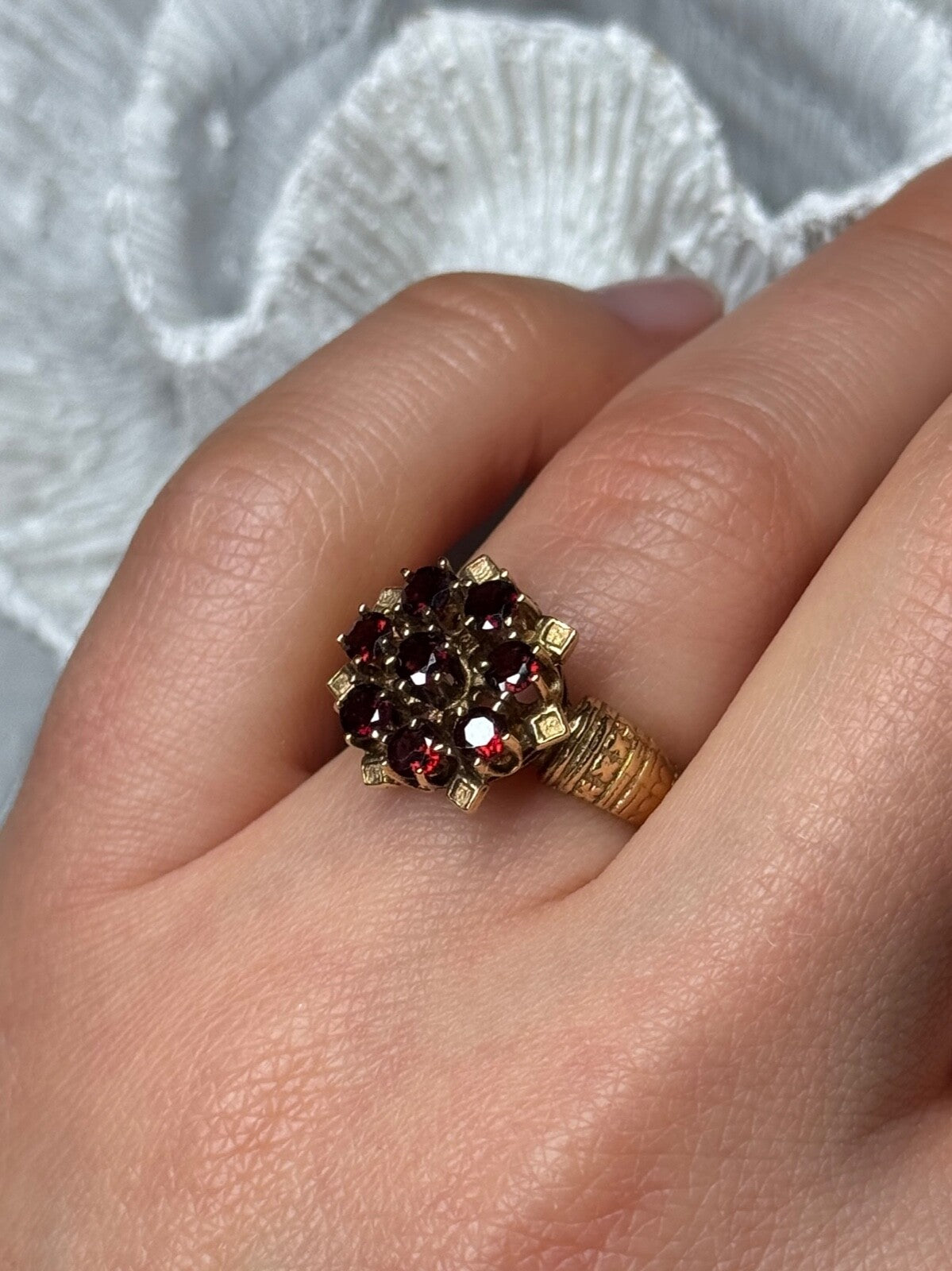 14K Yellow Gold Ring Garnet Flower Size 5