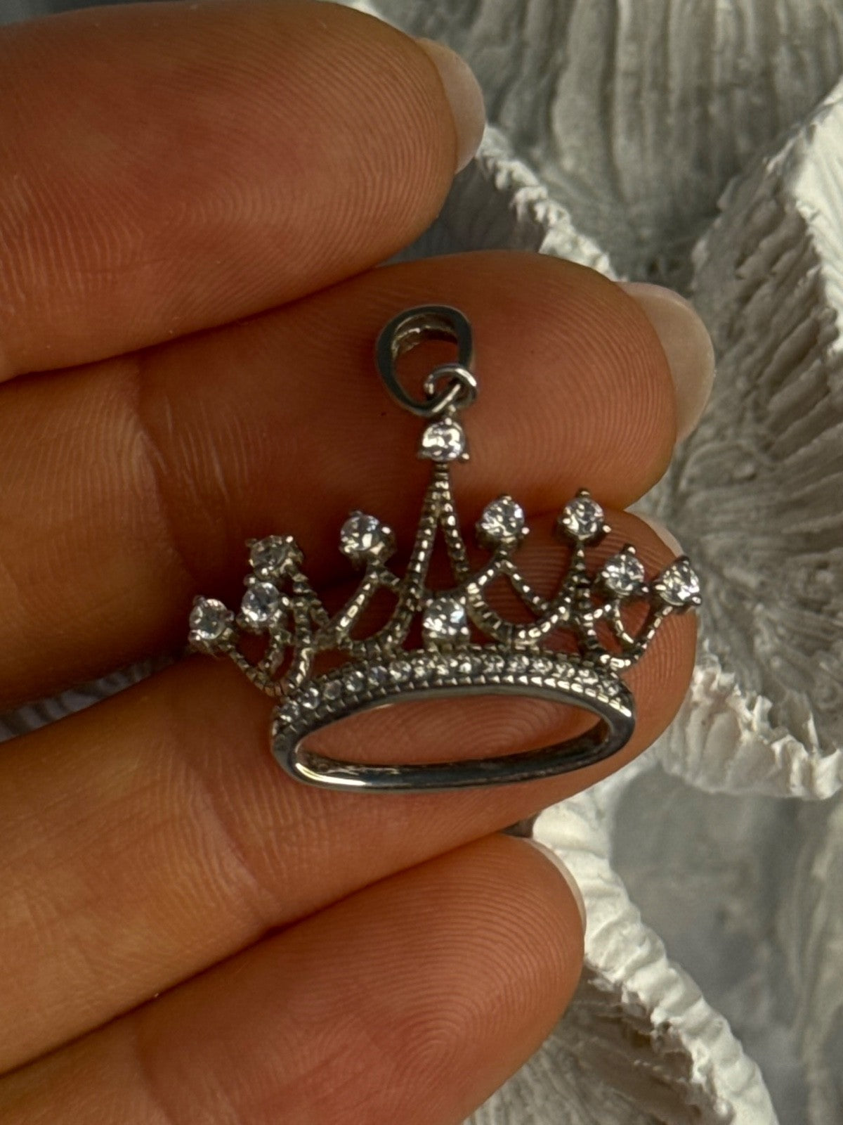 925 Sterling Silver Crown Diamonds Pendant Length 1 Inch