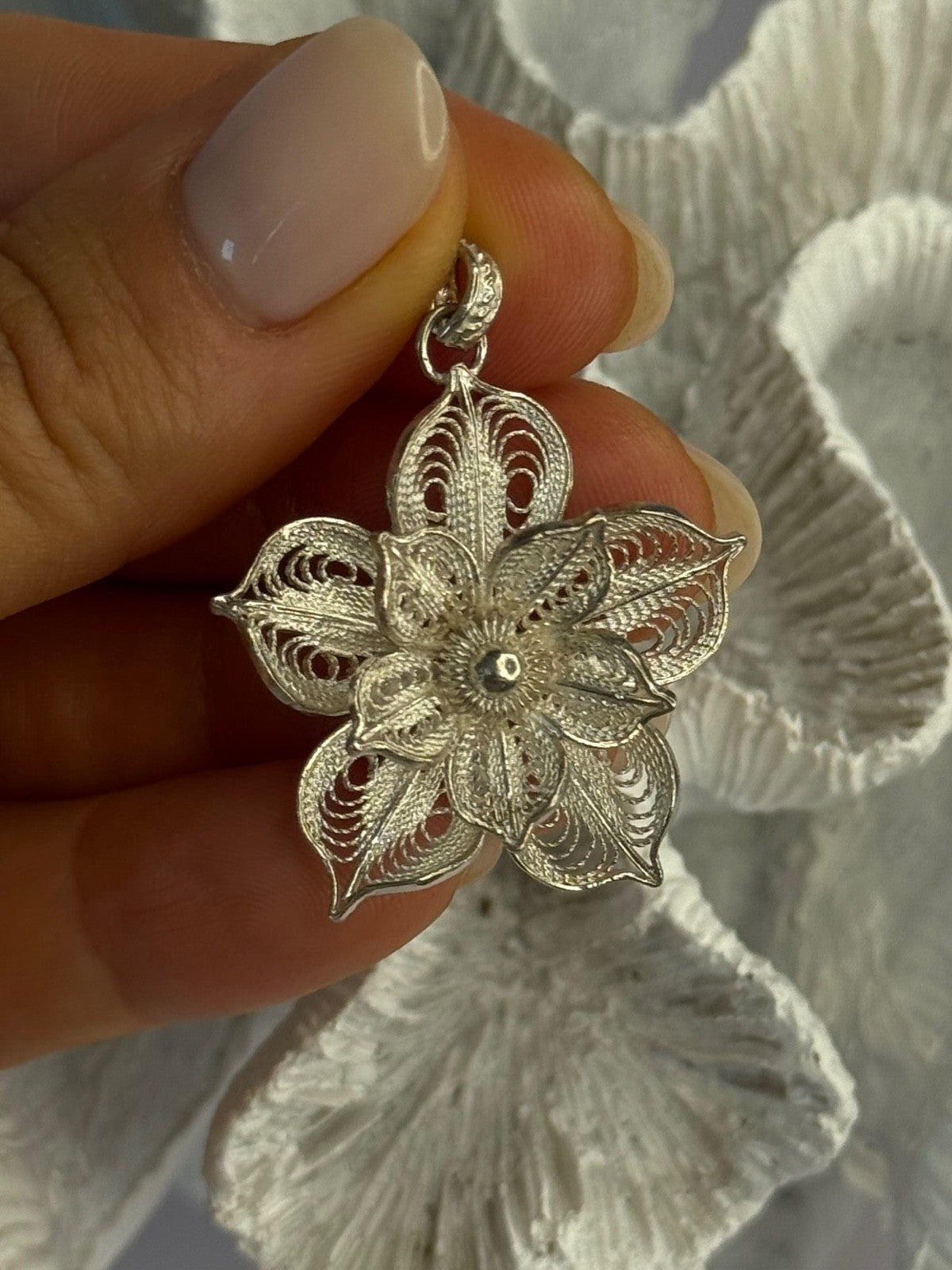 925 Sterling Silver Flower Pendant Length 1.50 Inch