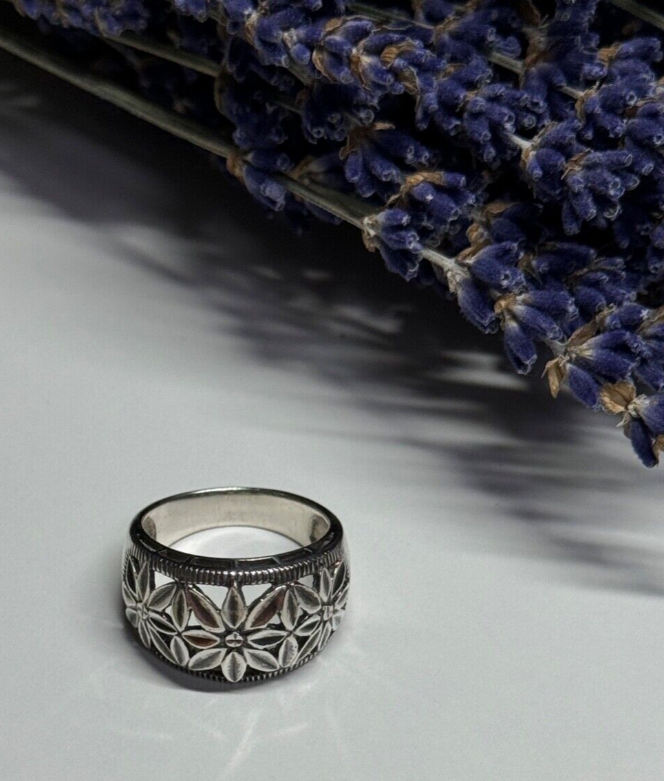 925 Sterling Silver Ring Size 7
