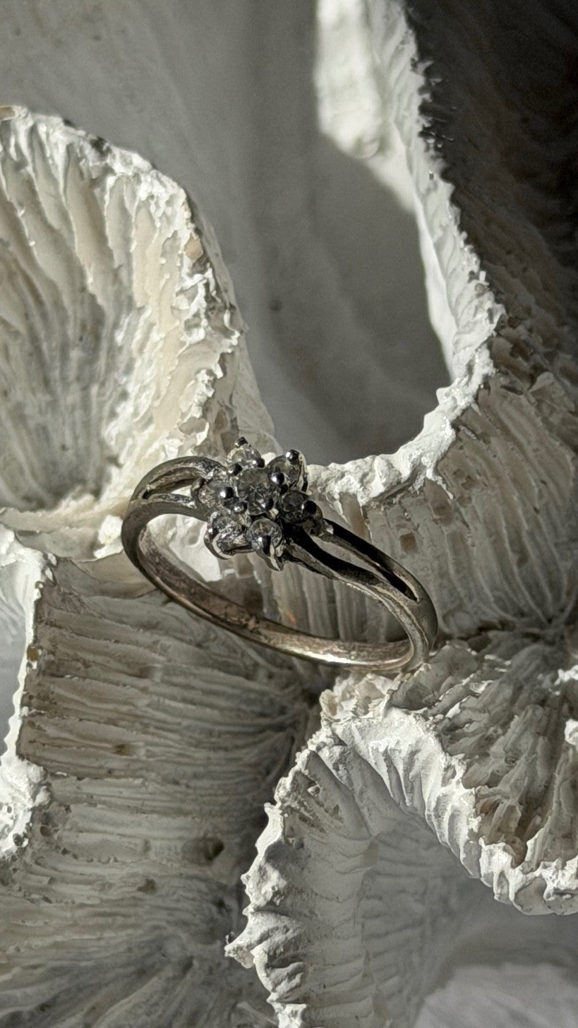 925 Sterling Silver White Topaz Flower Ring Size 6