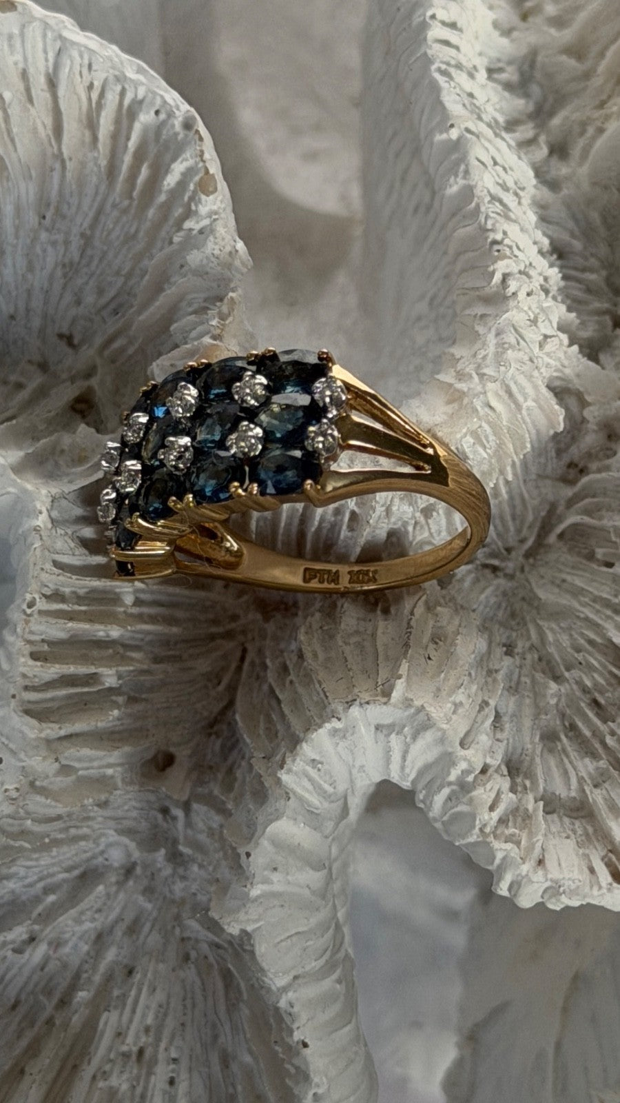 10K Yellow Gold London Blue Topaz & Diamond Ring Size 7