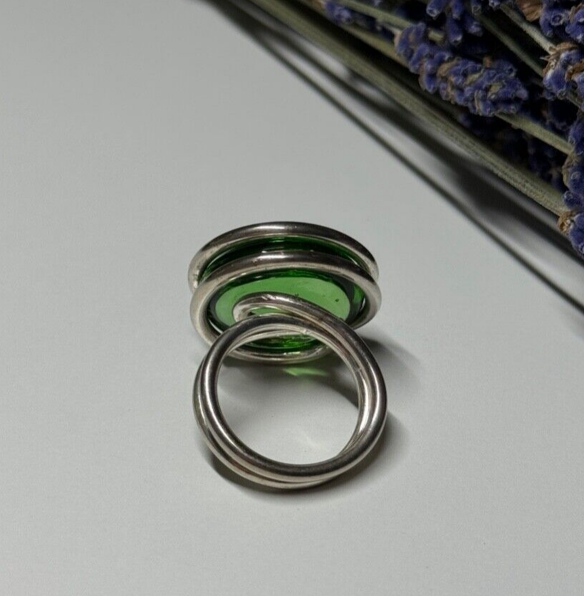 Modern Art Design Green CZ Ring Size 6