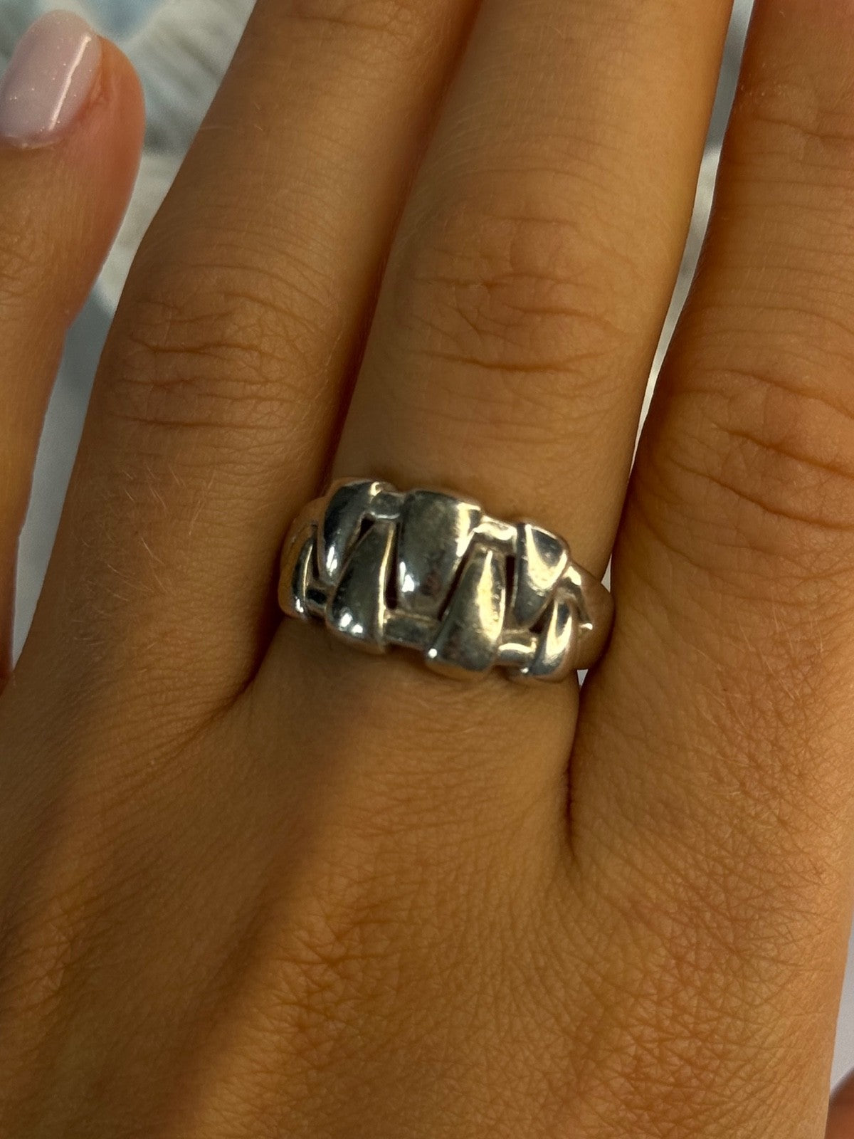Unique Design 925 Sterling Silver Ring Size 8.5