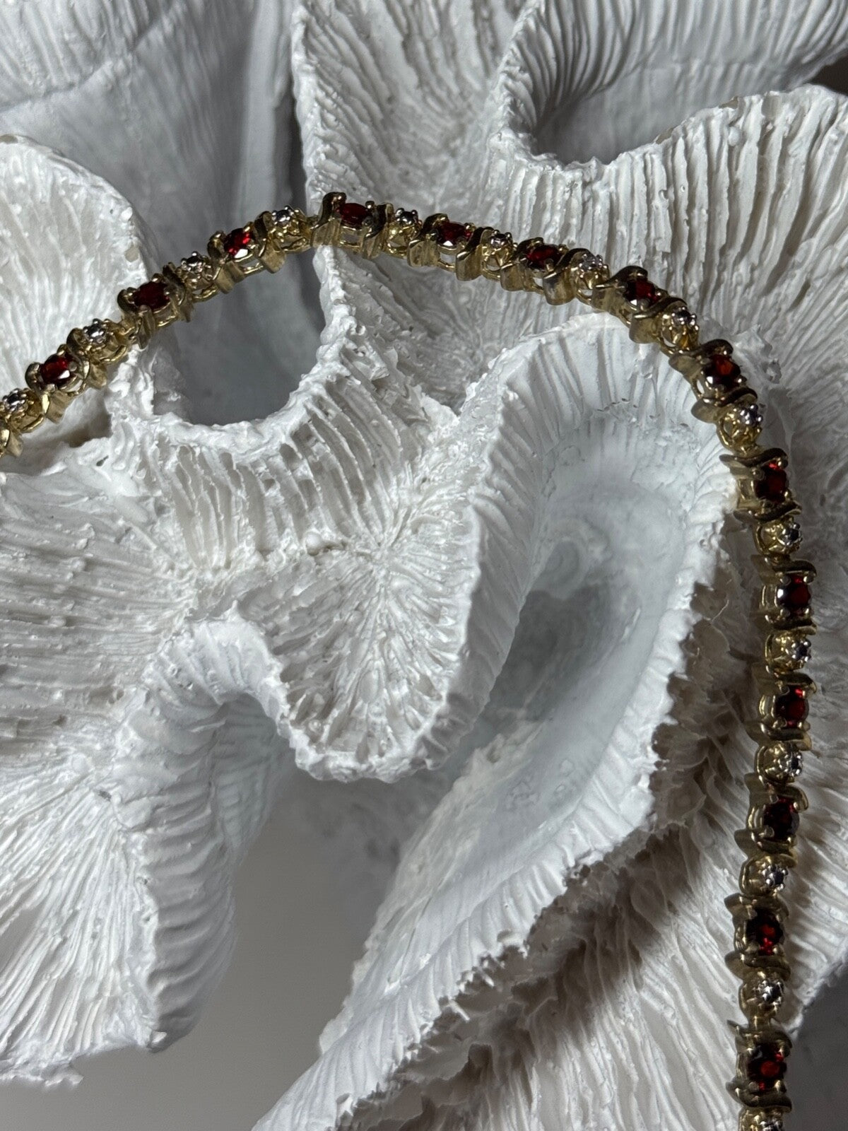 925 Sterling Silver Gold Plated Garnet Bracelet Length 7.5
