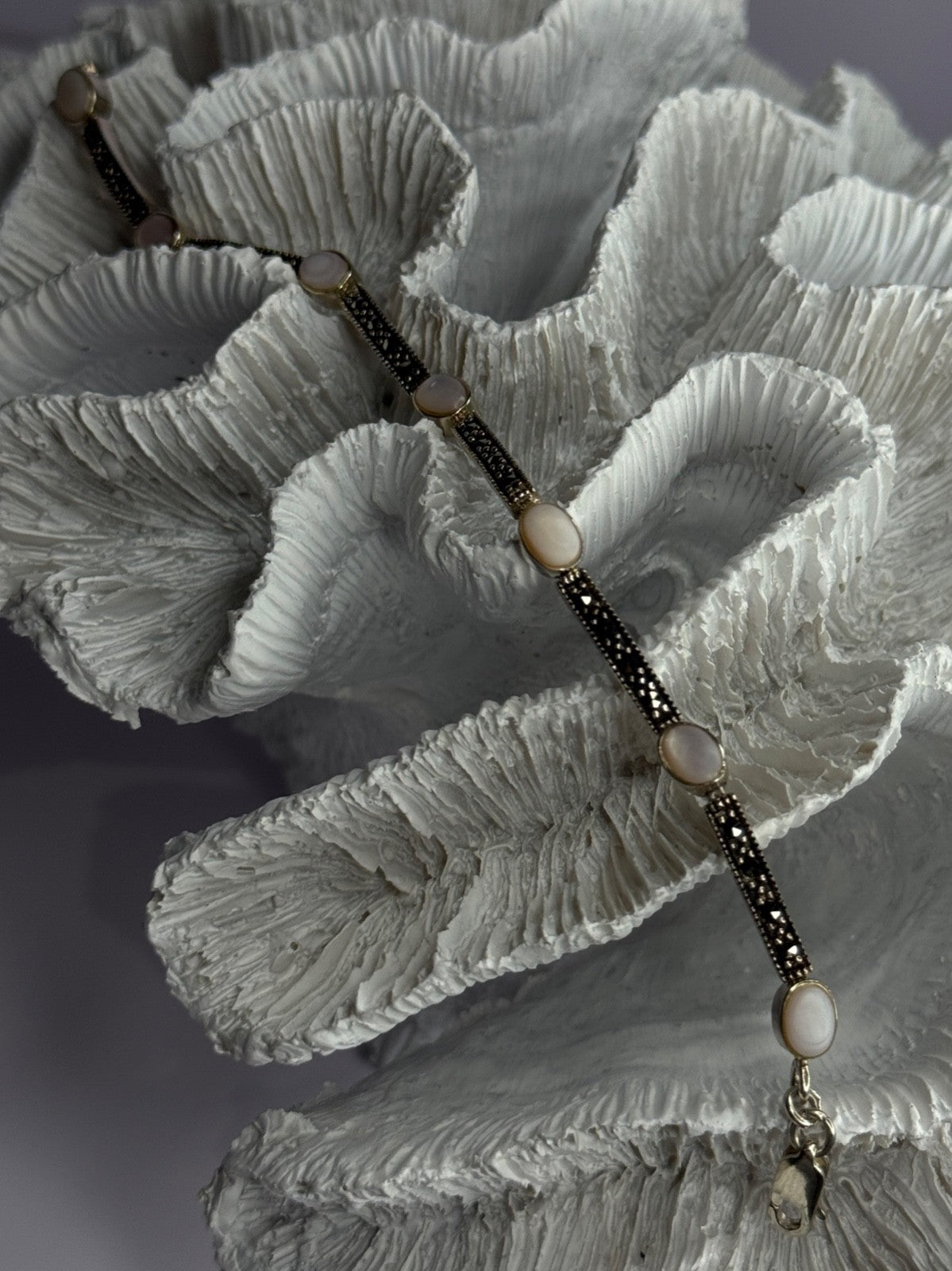 925 Sterling Silver Pink Abalone & Marcasite Bracelet Length 7.5