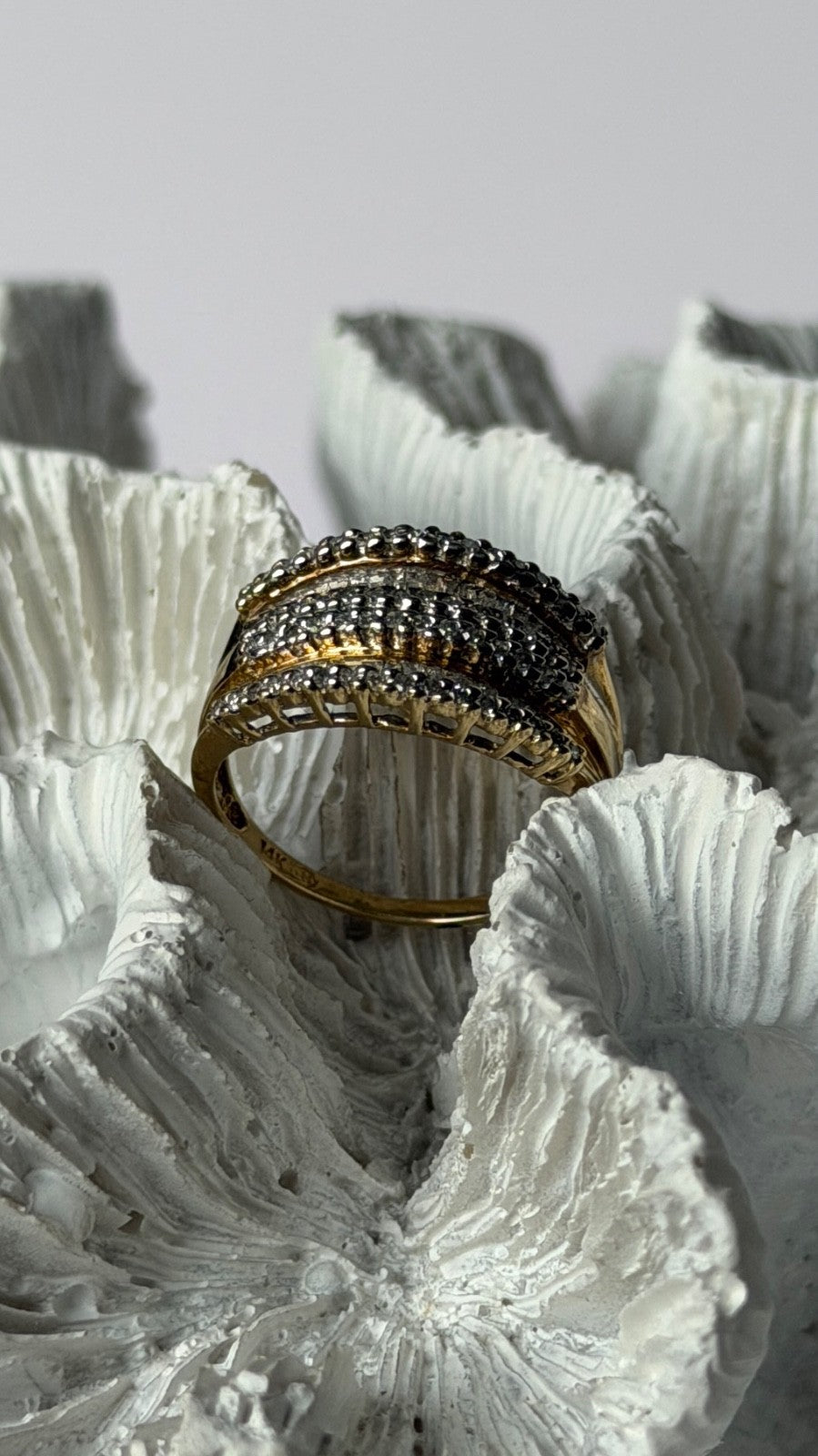 14K Yellow Gold Diamonds 1 carat Ring Size 7