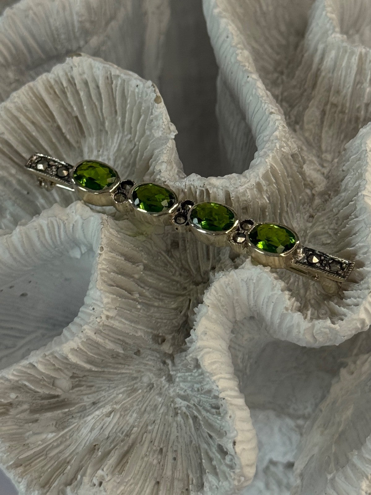 925 Sterling Silver Peridot & Marcasite Brooch Length 2.15 Inch