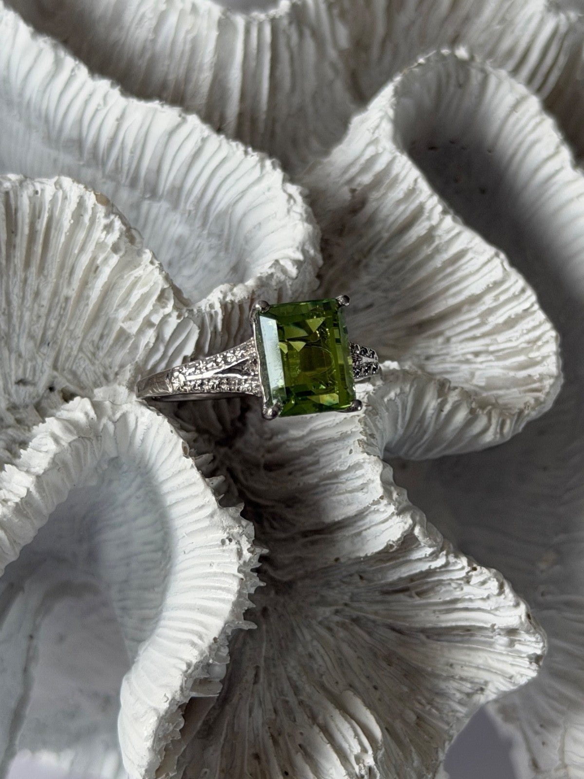 925 Sterling Silver Peridot Ring Size 10
