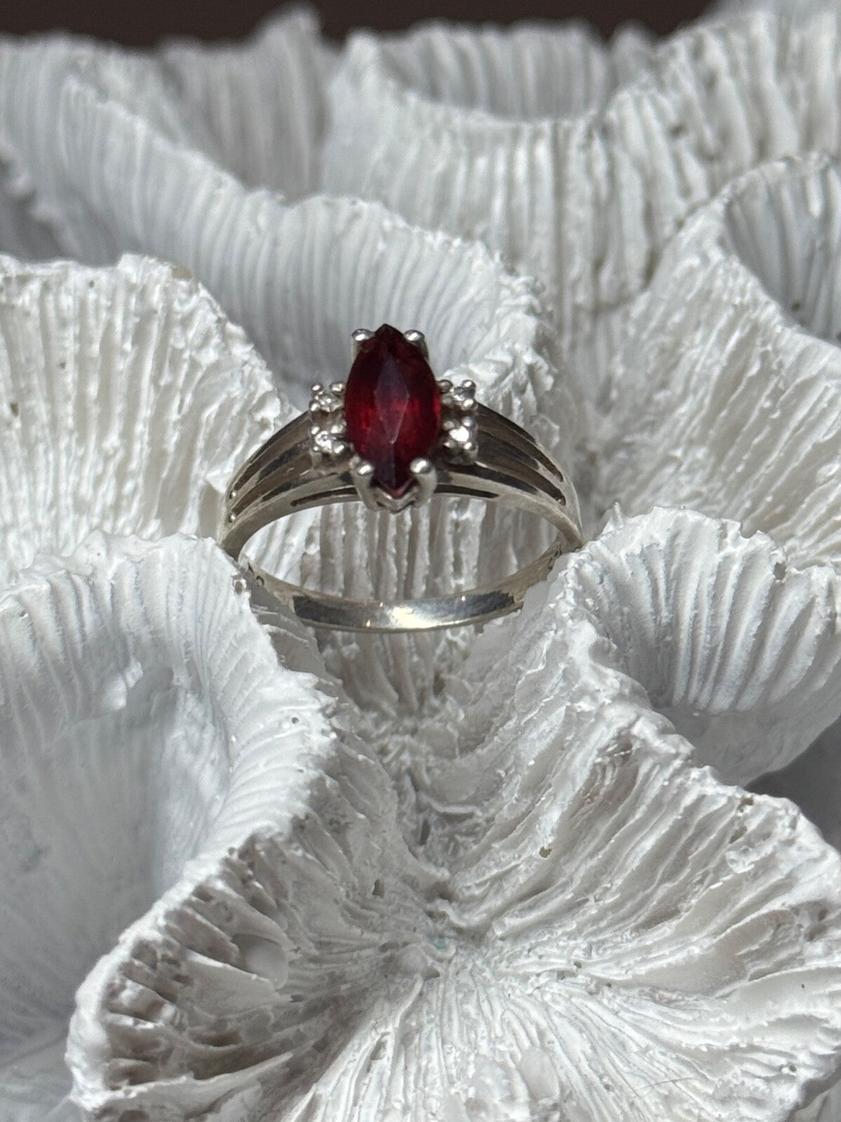 925 Sterling Silver Garnet Ring Size 7