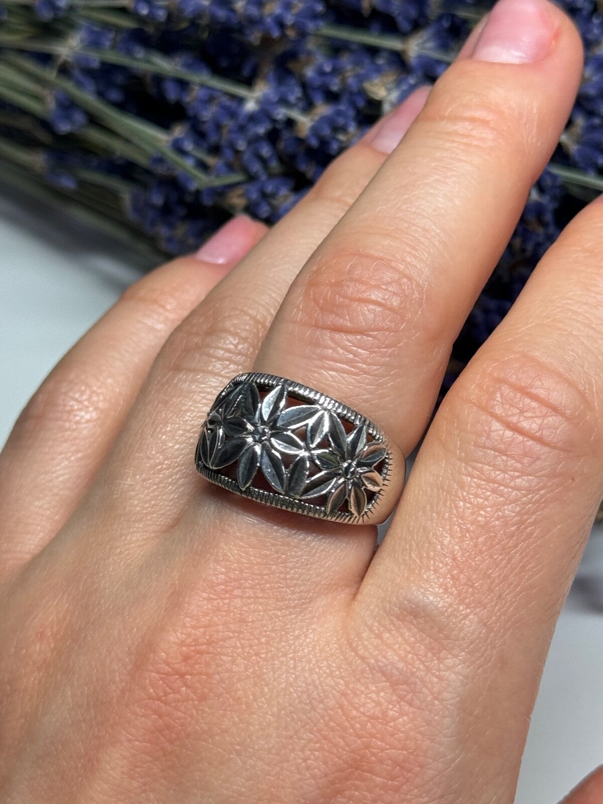925 Sterling Silver Ring Size 7