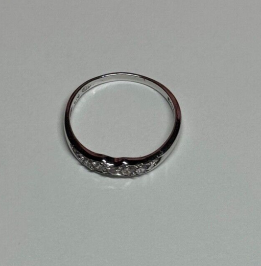 925 Sterling Silver CZ Ring Size 6