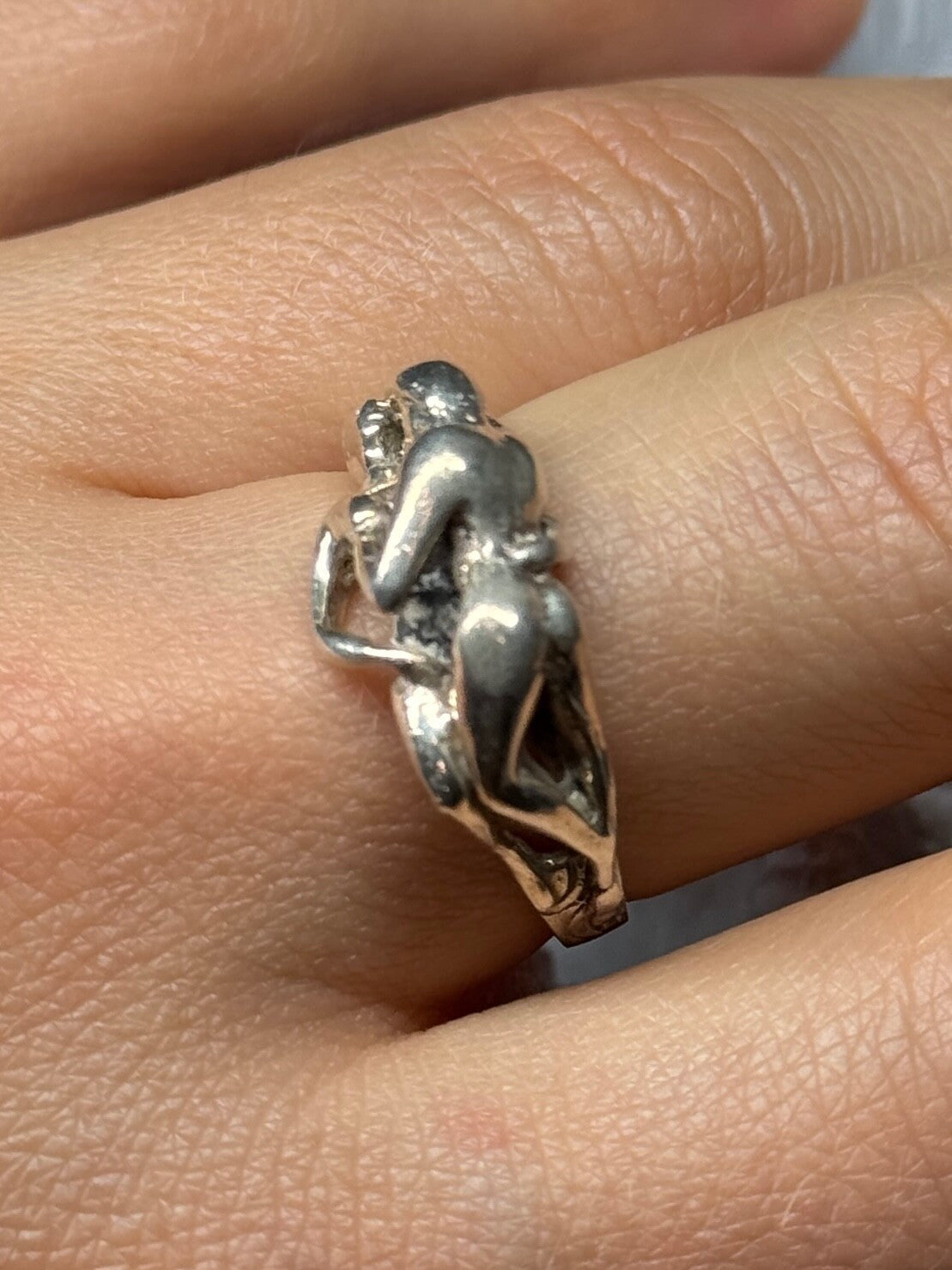 925 Sterling Silver Kamasutra Ring Size 8