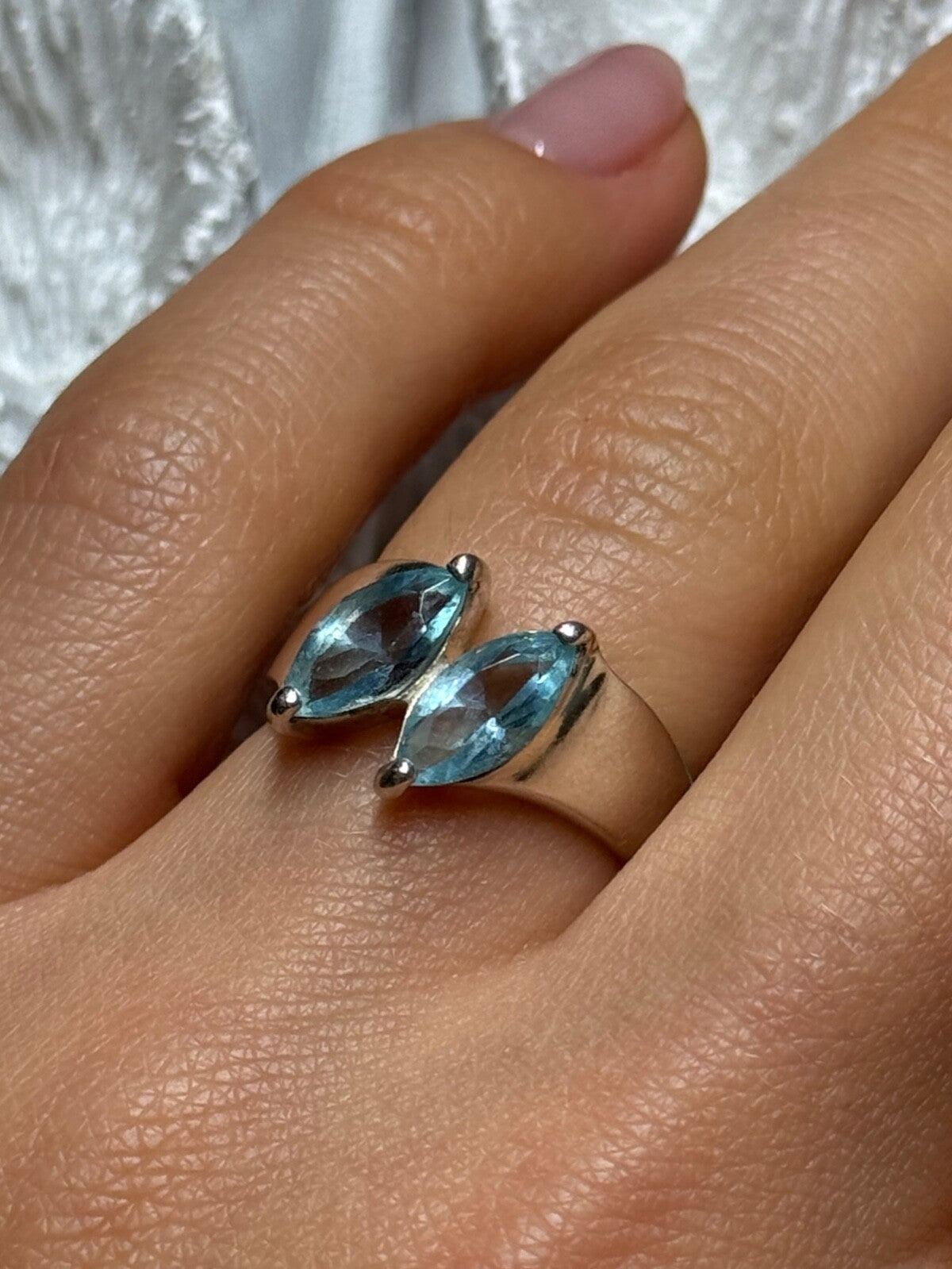 925 Sterling Silver Topaz Ring Size 6